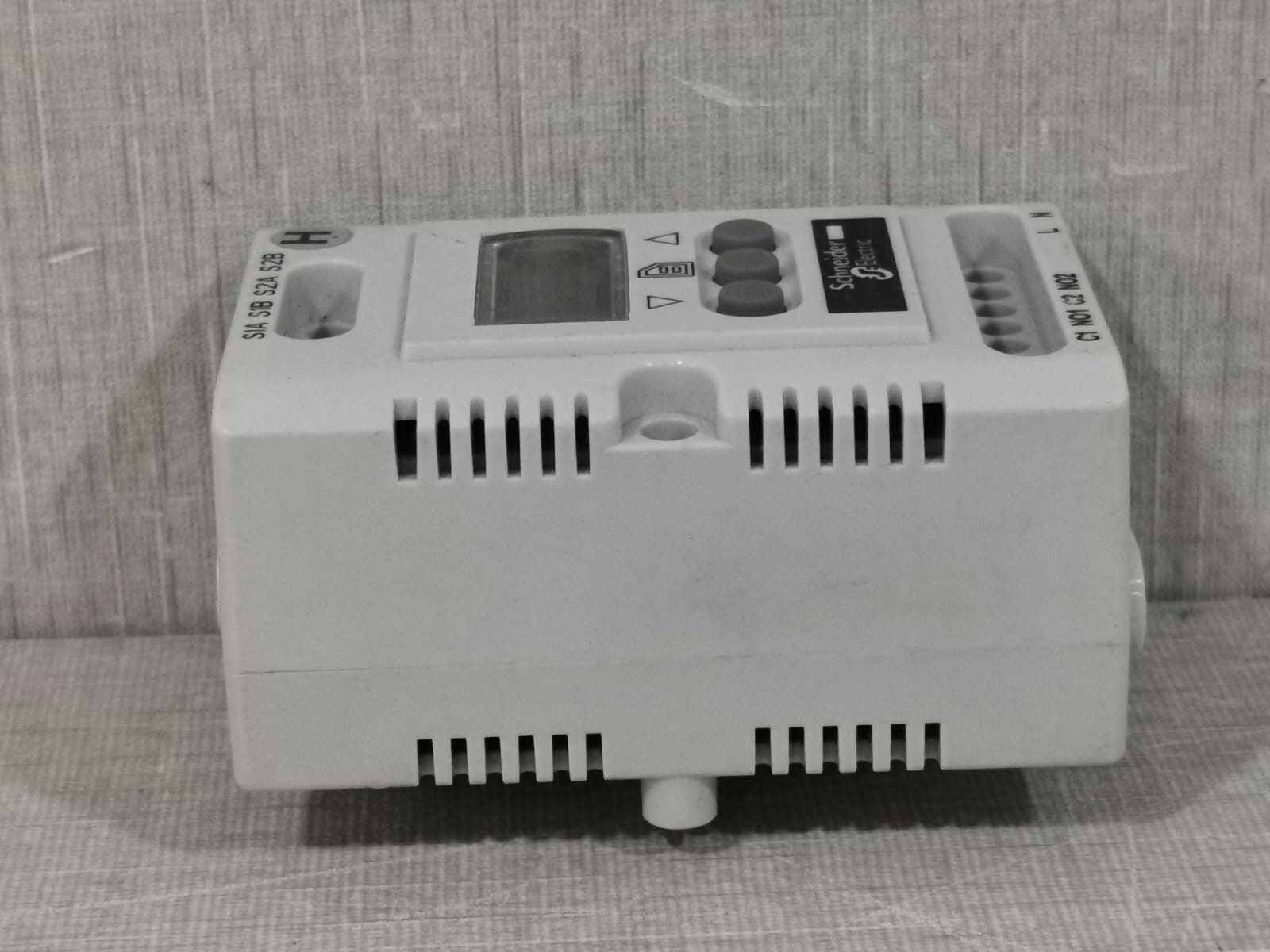 Schneider Electric NSYCCOHY230VER SCHNEIDER ELECTRIC NSYCCOHY230VER HYGROSTAT 230VAC 4