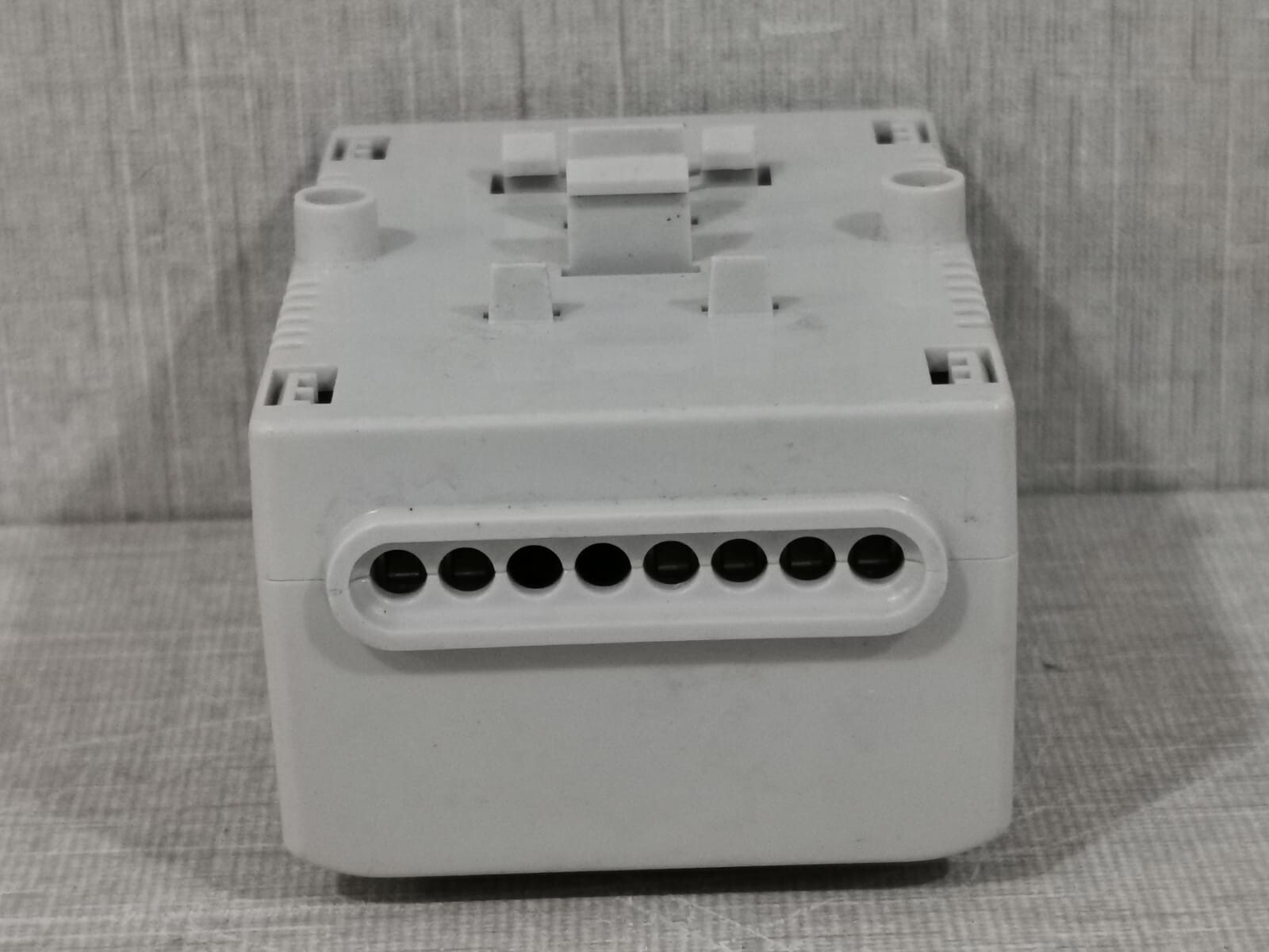 Schneider Electric NSYCCOHY230VER SCHNEIDER ELECTRIC NSYCCOHY230VER HYGROSTAT 230VAC 5