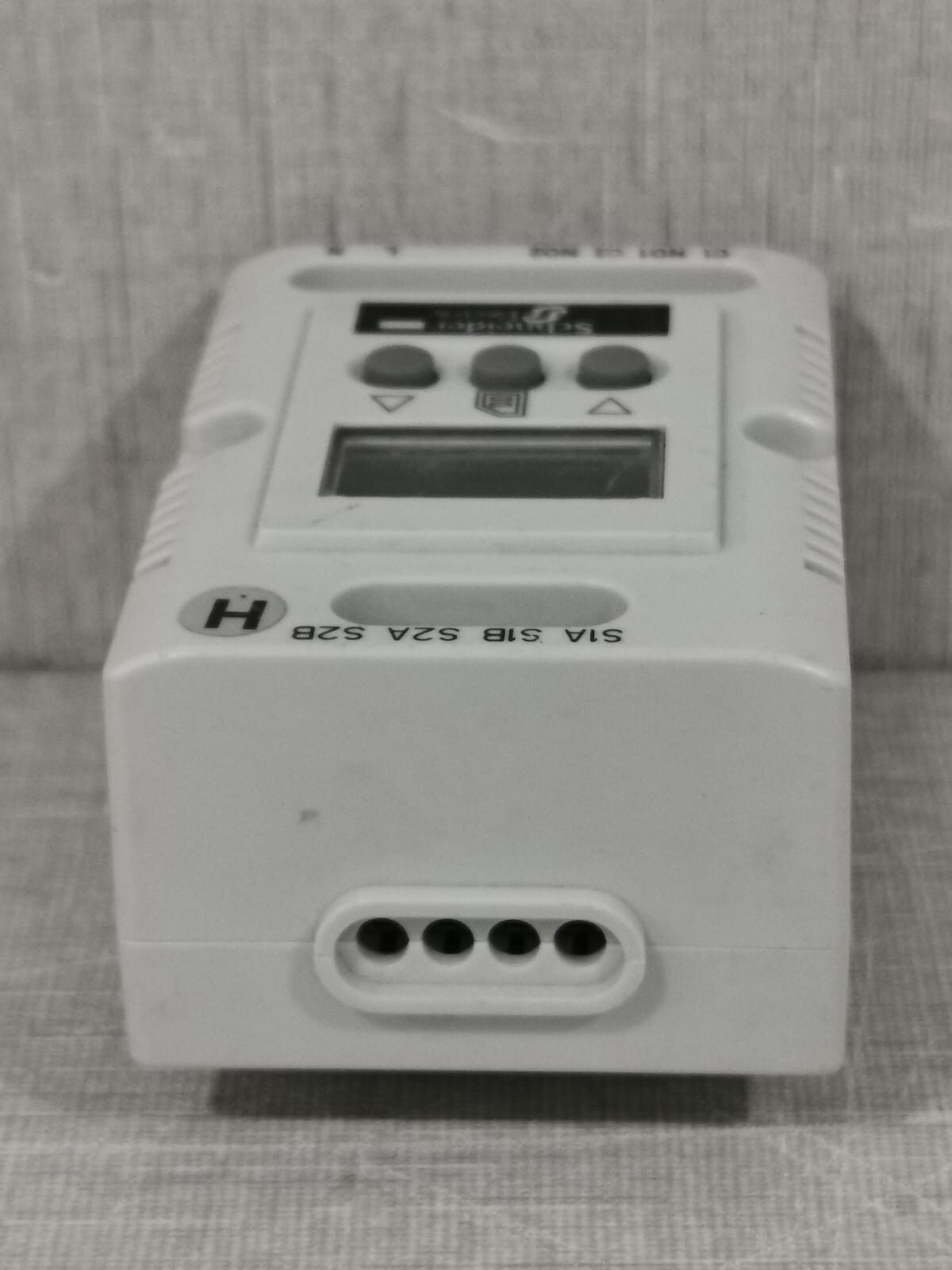 Schneider Electric NSYCCOHY230VER SCHNEIDER ELECTRIC NSYCCOHY230VER HYGROSTAT 230VAC 6