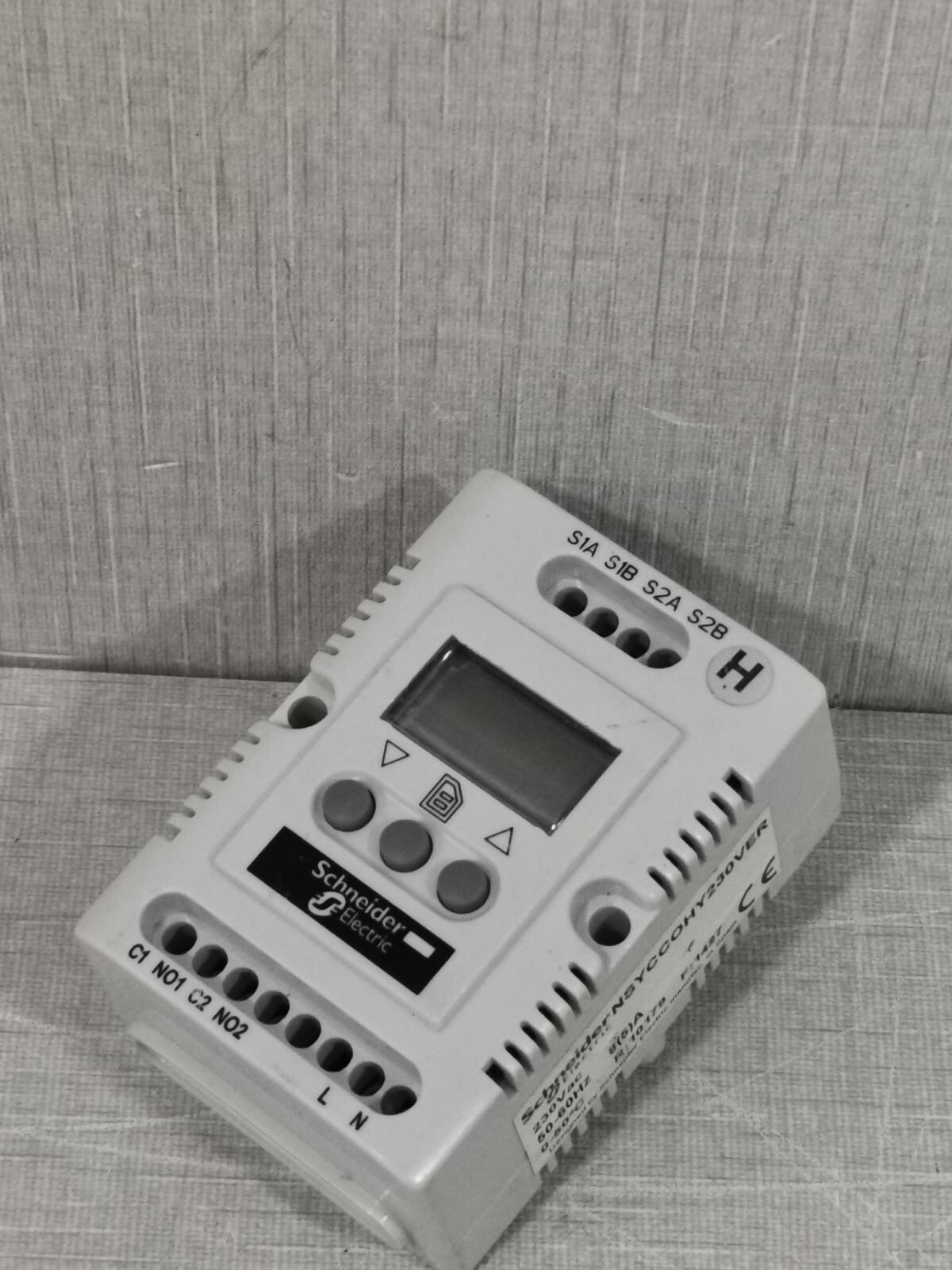 Schneider Electric NSYCCOHY230VER SCHNEIDER ELECTRIC NSYCCOHY230VER HYGROSTAT 230VAC 8