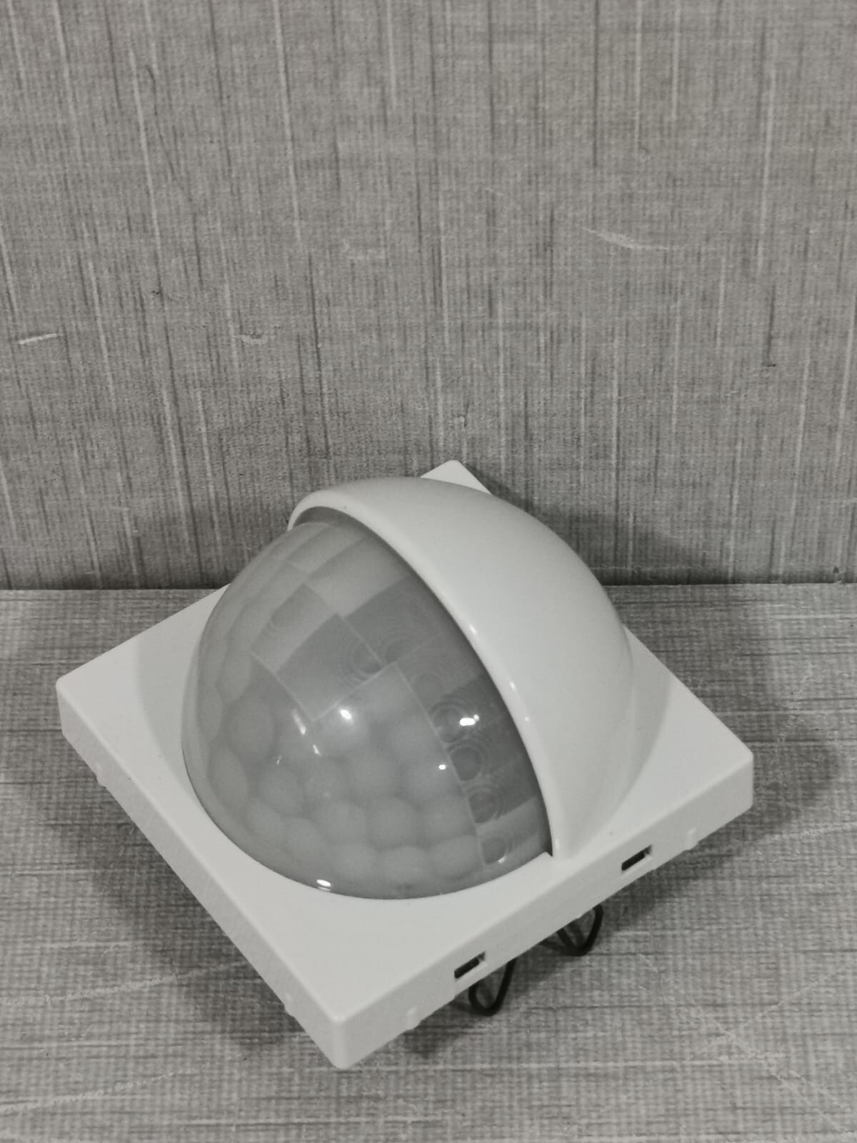 Schneider Electric ARGUS-180 SCHNEIDER ELECTRIC MTN568819 ARGUS 180/2.20M FM SENSOR MODULE 5