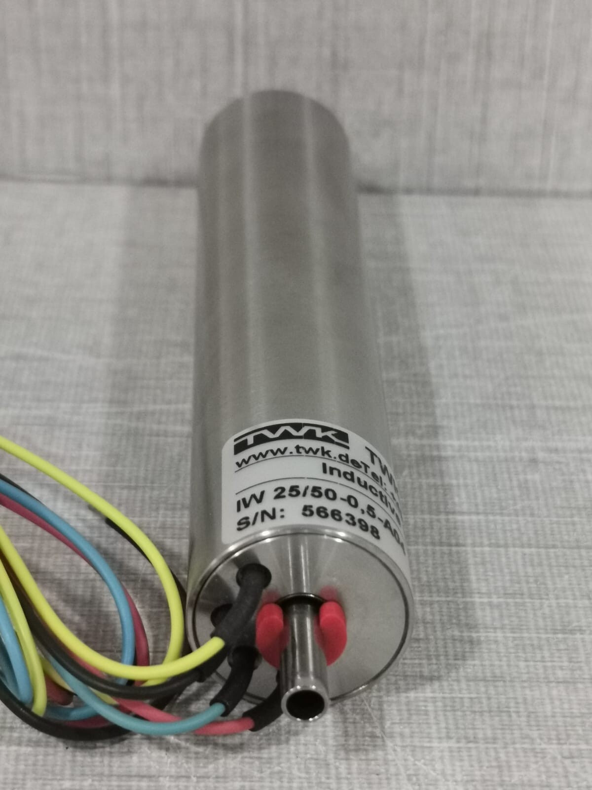 TWK ELEKTRONIK IW-25 TWK ELEKTRONIK IW 25/50-0,5-A04 INDUCTIVE TRANSDUCER 6
