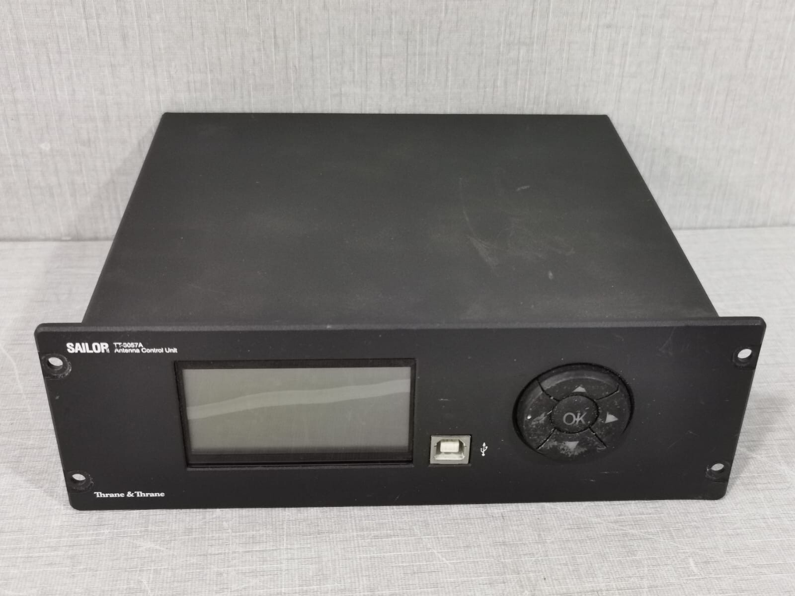 THRANE & THRANE / SAILOR TT-3057A THRANE & THRANE Sailor TT-3057A ANTENNA CONTROL UNIT 4