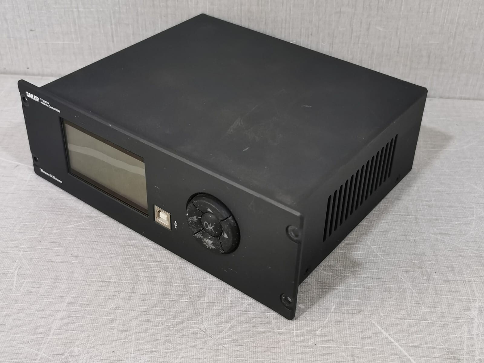 THRANE & THRANE / SAILOR TT-3057A THRANE & THRANE Sailor TT-3057A ANTENNA CONTROL UNIT 7