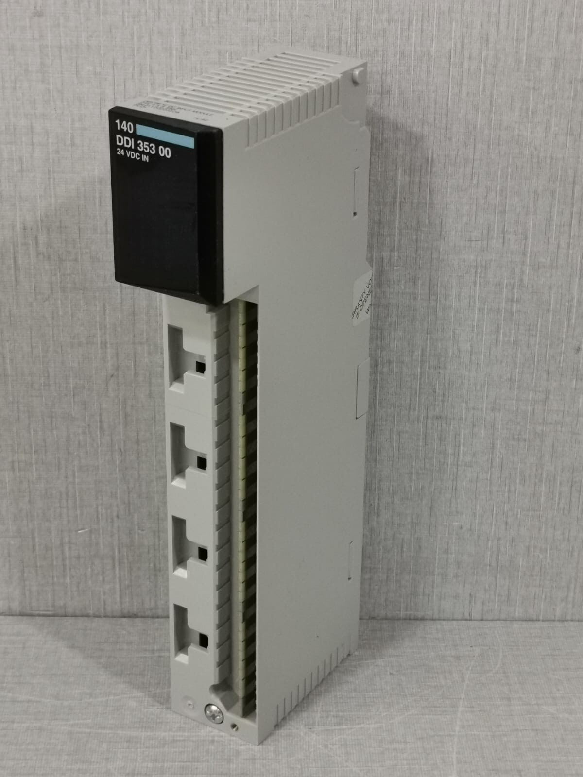 Schneider Electric 140DDI35300 SCHNEIDER ELECTRIC 140DDI35300 24V 4X8 SINK DISCRETE DC INPUT MODULE 10