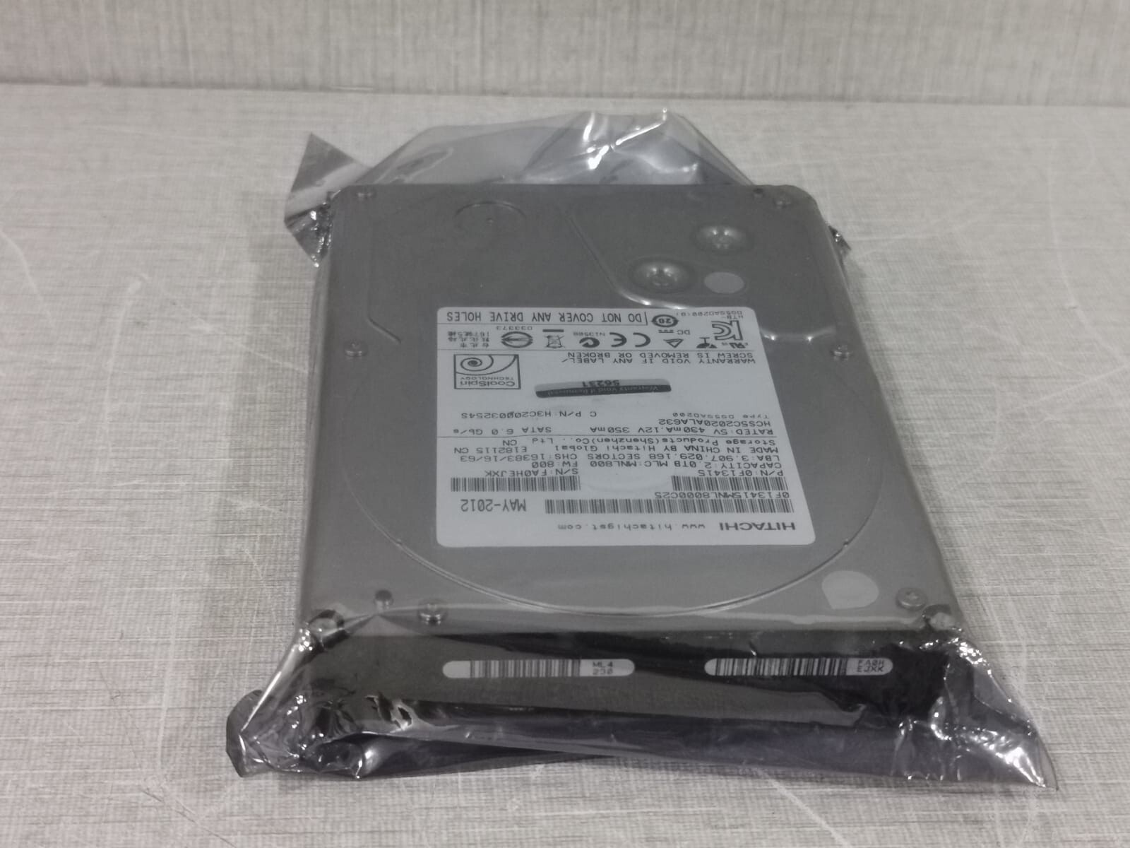 Hitachi MNL800 Hitachi HCS5C2020ALA632 P/N: 0F13415 MLC: MNL800, Capacity: 2TB - SEALED 5