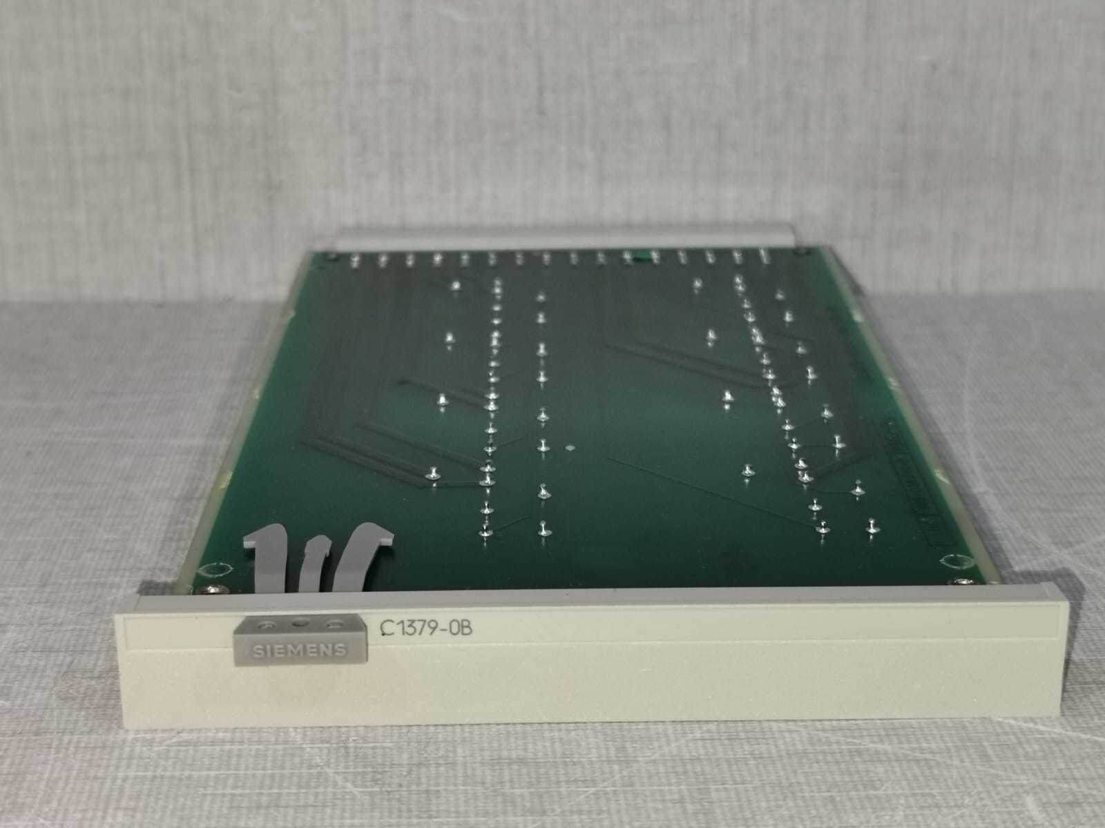 Siemens C1379-0B/G33928-V3215-L1 SIEMENS C1379-0B/G33928-V3215-L1 RELAY MODULE - WITH FHILTY BOX 3