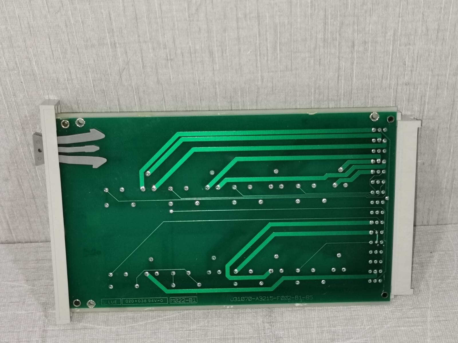 Siemens C1379-0B/G33928-V3215-L1 SIEMENS C1379-0B/G33928-V3215-L1 RELAY MODULE - WITH FHILTY BOX 9