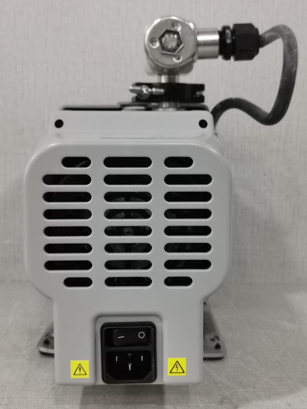 Agilent Technologies IDP-3 Agilent Technologies IDP-3 Dry Scroll Vacuum Pump 8