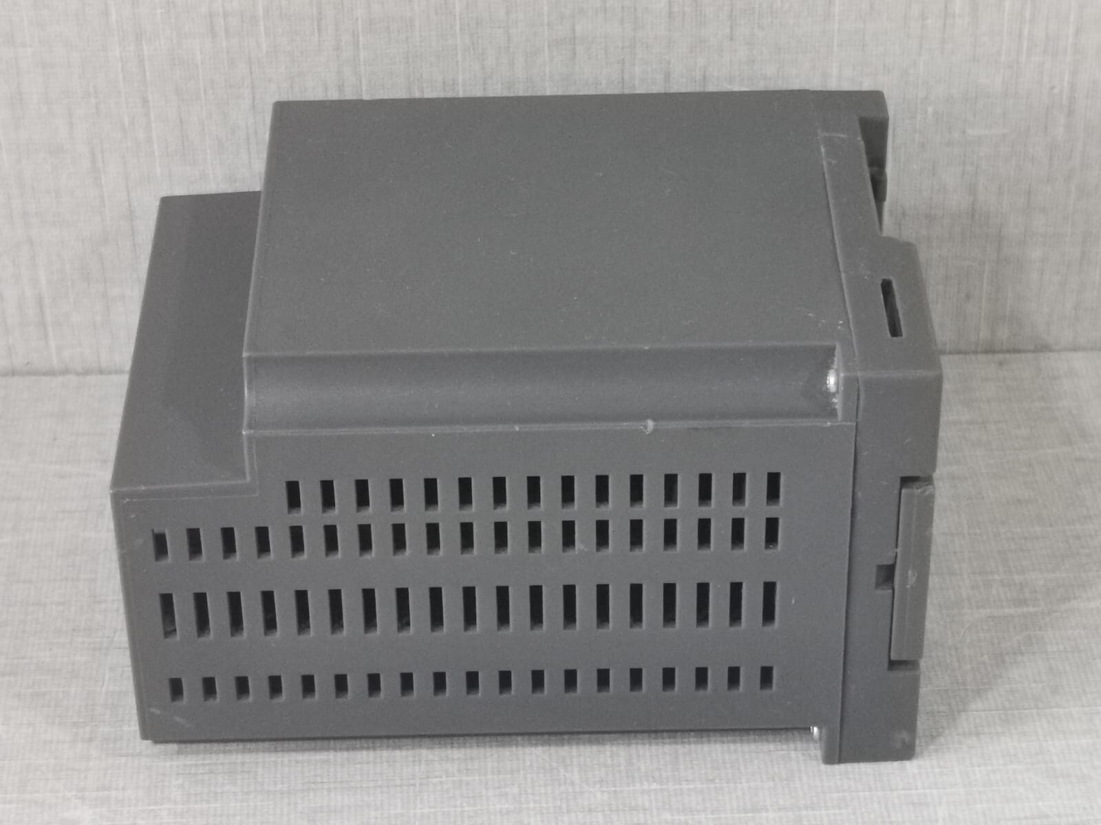 ABB M102-M ABB M102-M / 1TNA920611R0002IPD SOFTWARE 3.2 MOTOR CONTROL & PROTECTION UNIT 6