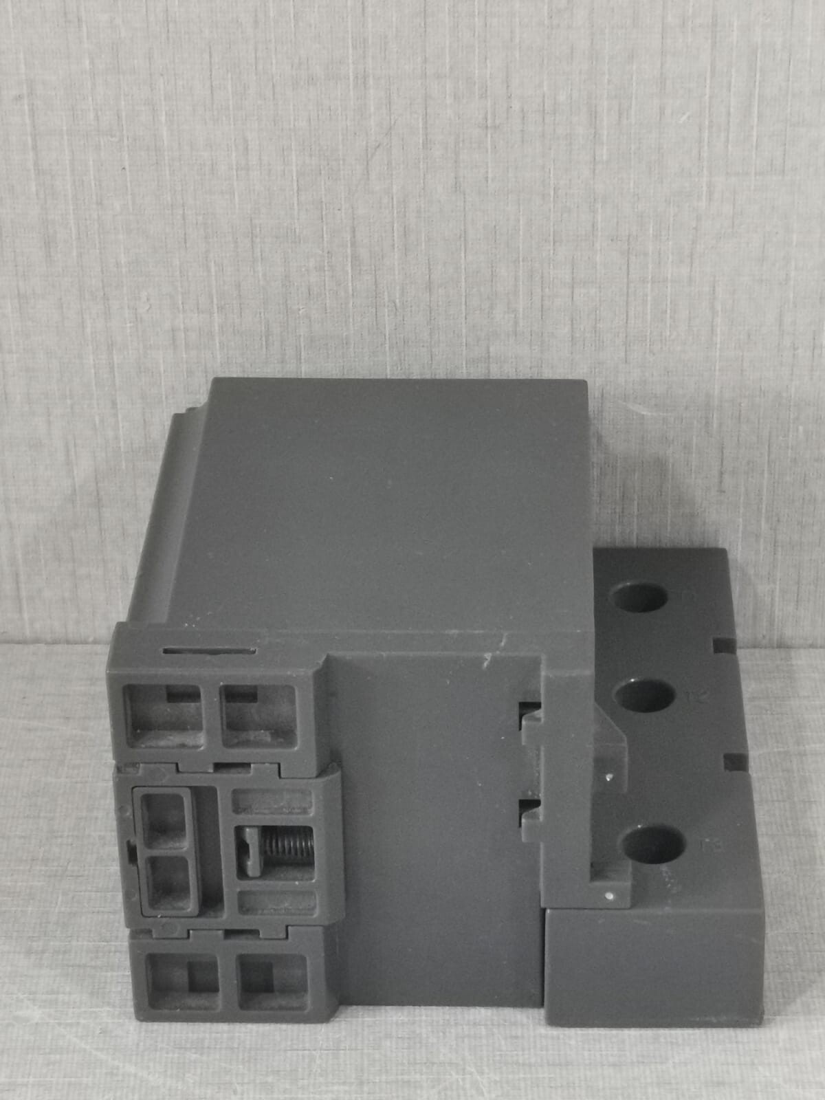 ABB M102-M ABB M102-M / 1TNA920611R0002IPD SOFTWARE 3.2 MOTOR CONTROL & PROTECTION UNIT 8