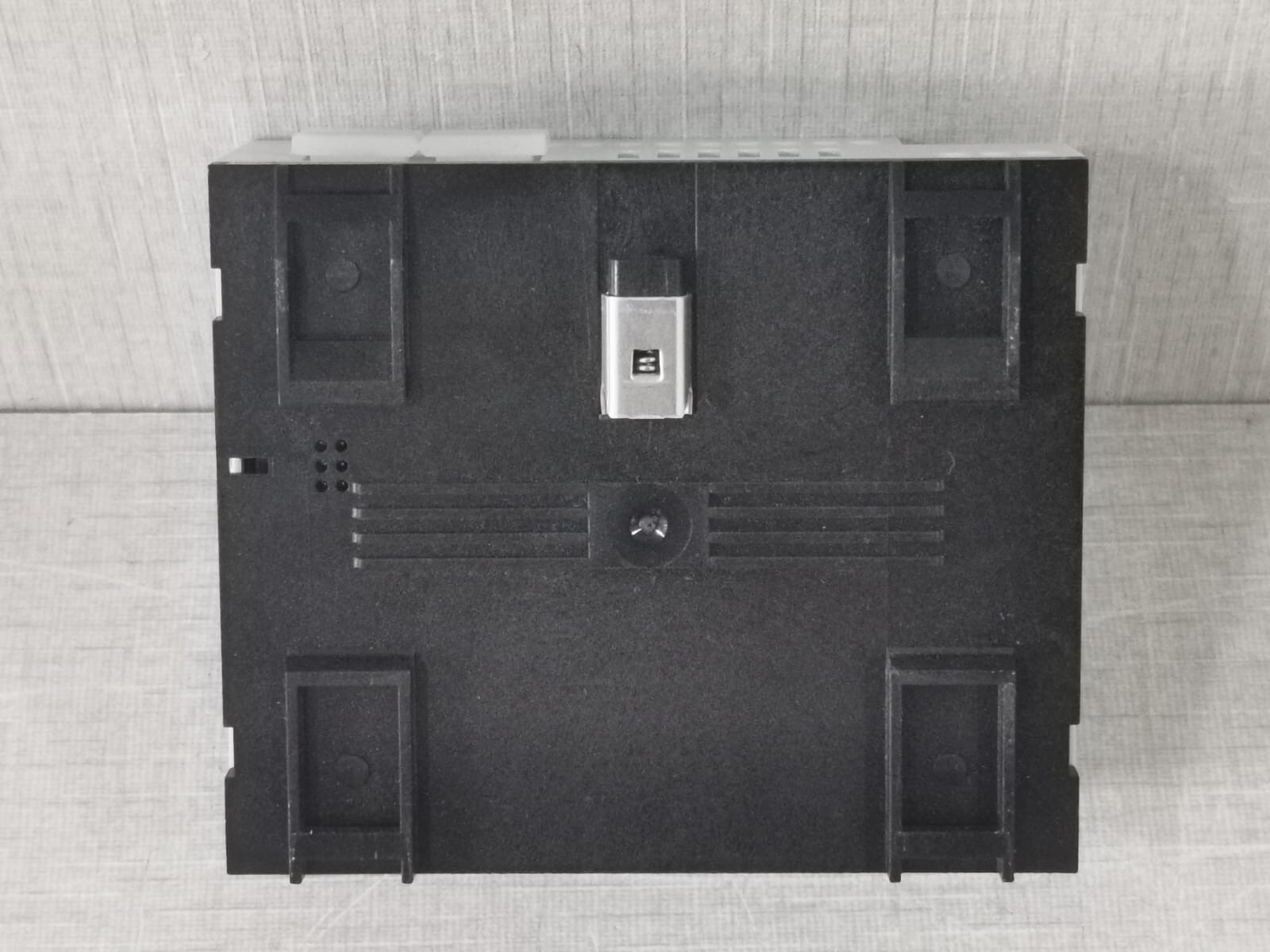 Eaton EASY-819 EATON MOELLER EASY 819-DC-RC PROGRAMMABLE RELAY 8