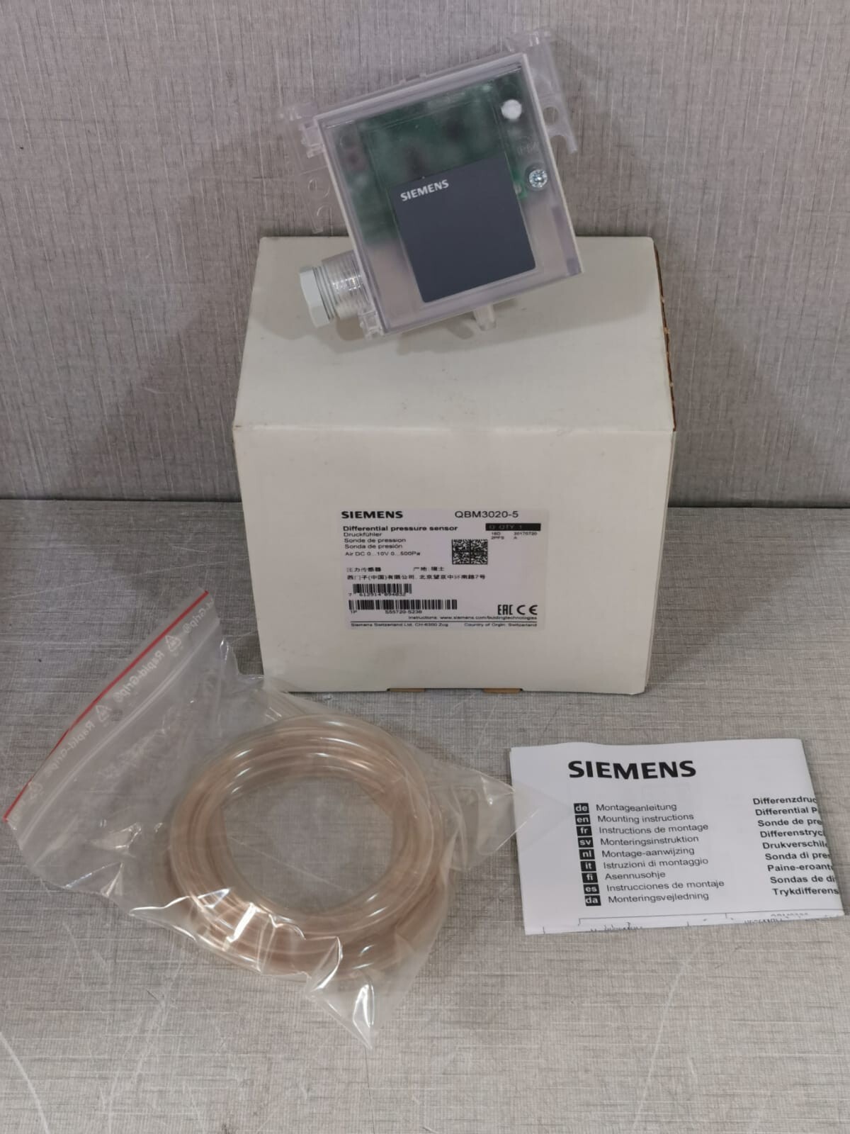 SIEMENS QBM3020-5 Ser. A Differential Pressure Sensor