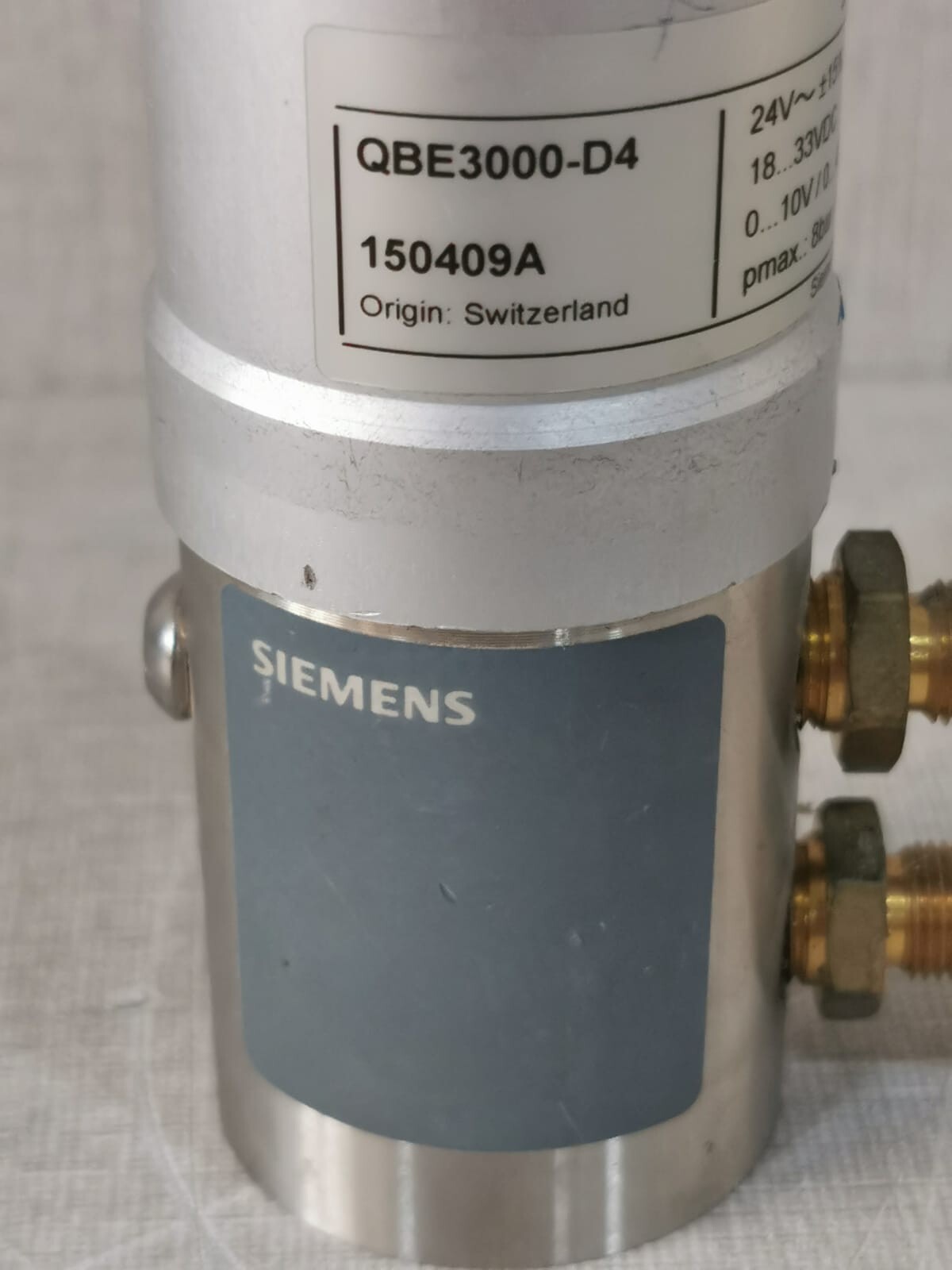 Siemens QBE3000-D4 Siemens QBE3000-D4 Differential Pressure Sensor 2