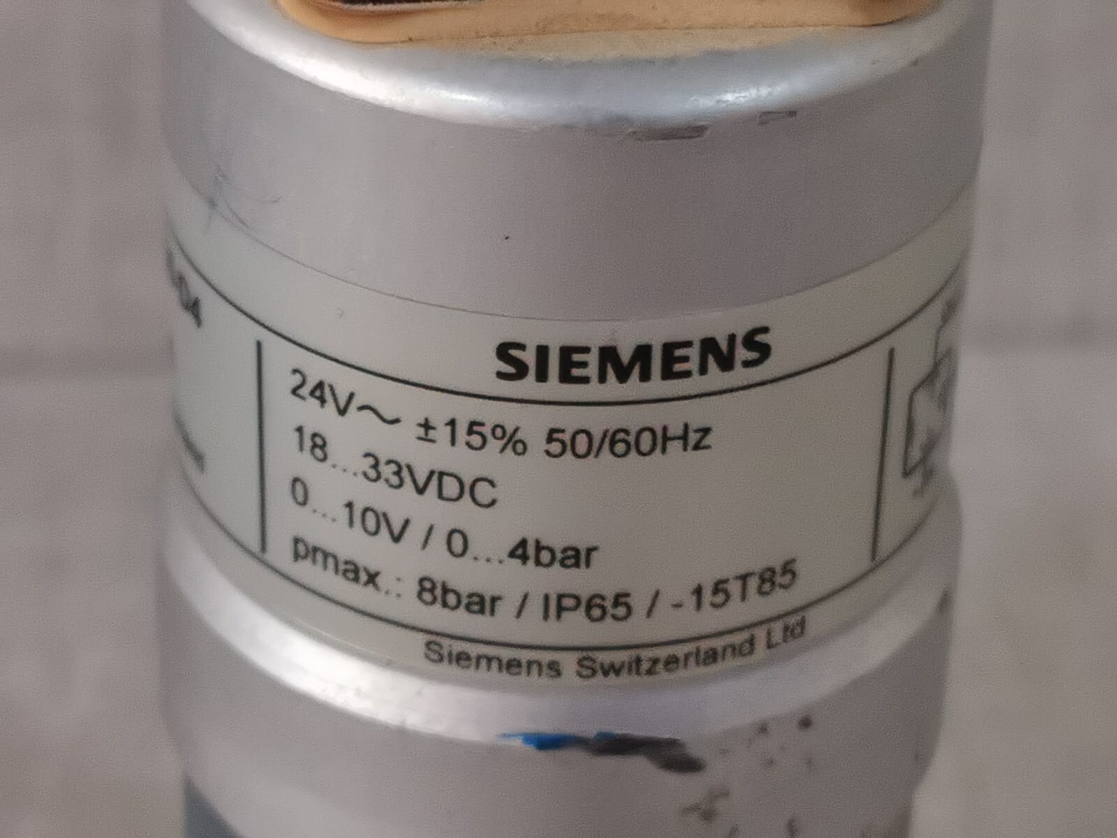 Siemens QBE3000-D4 Siemens QBE3000-D4 Differential Pressure Sensor 3