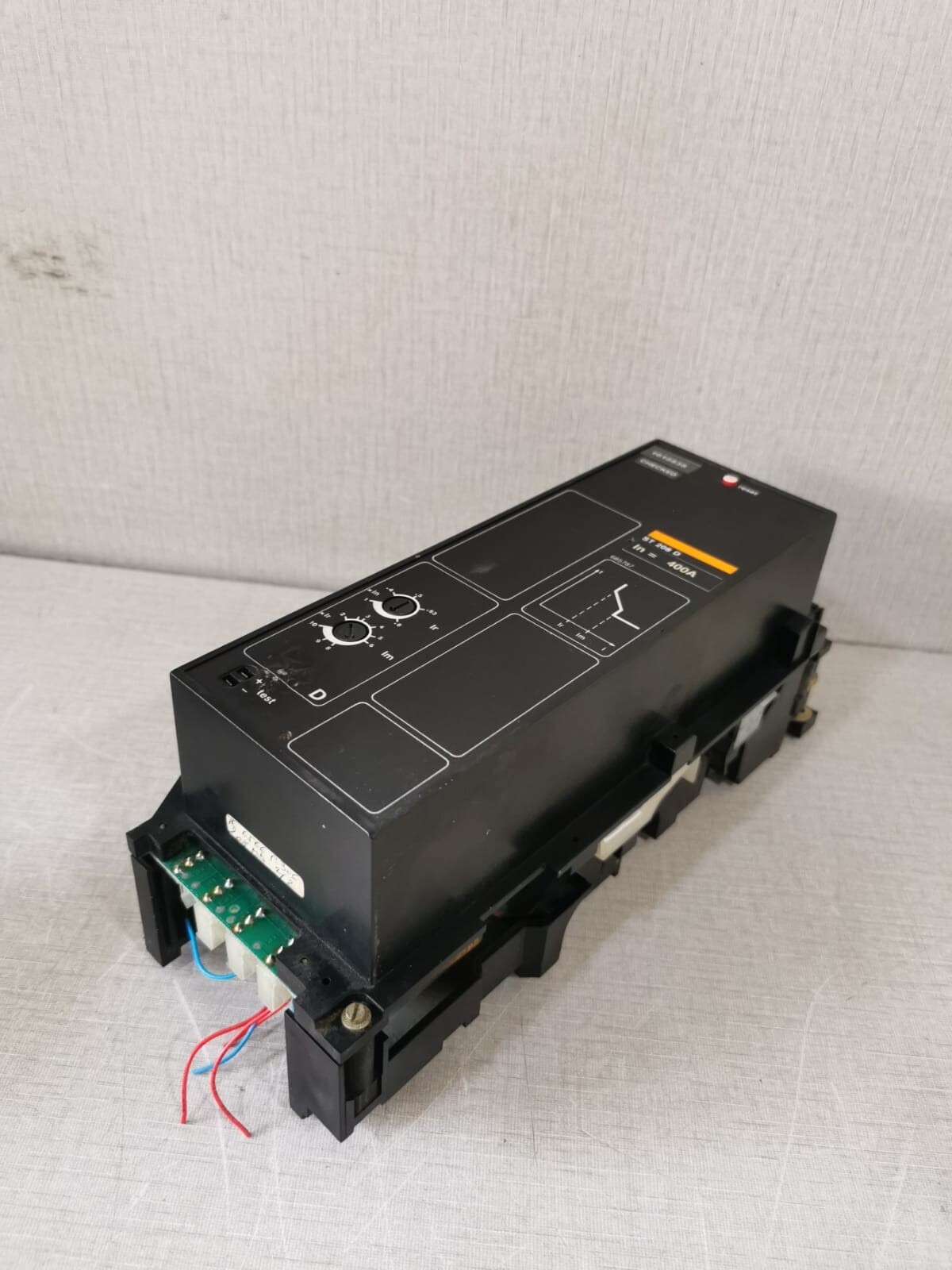 Merlin Gerin ST208D MERLIN GERIN ST208D ELECTRIC TRIP CONTROL CIRCUIT BREAKER ST 208 D IN=400A 8