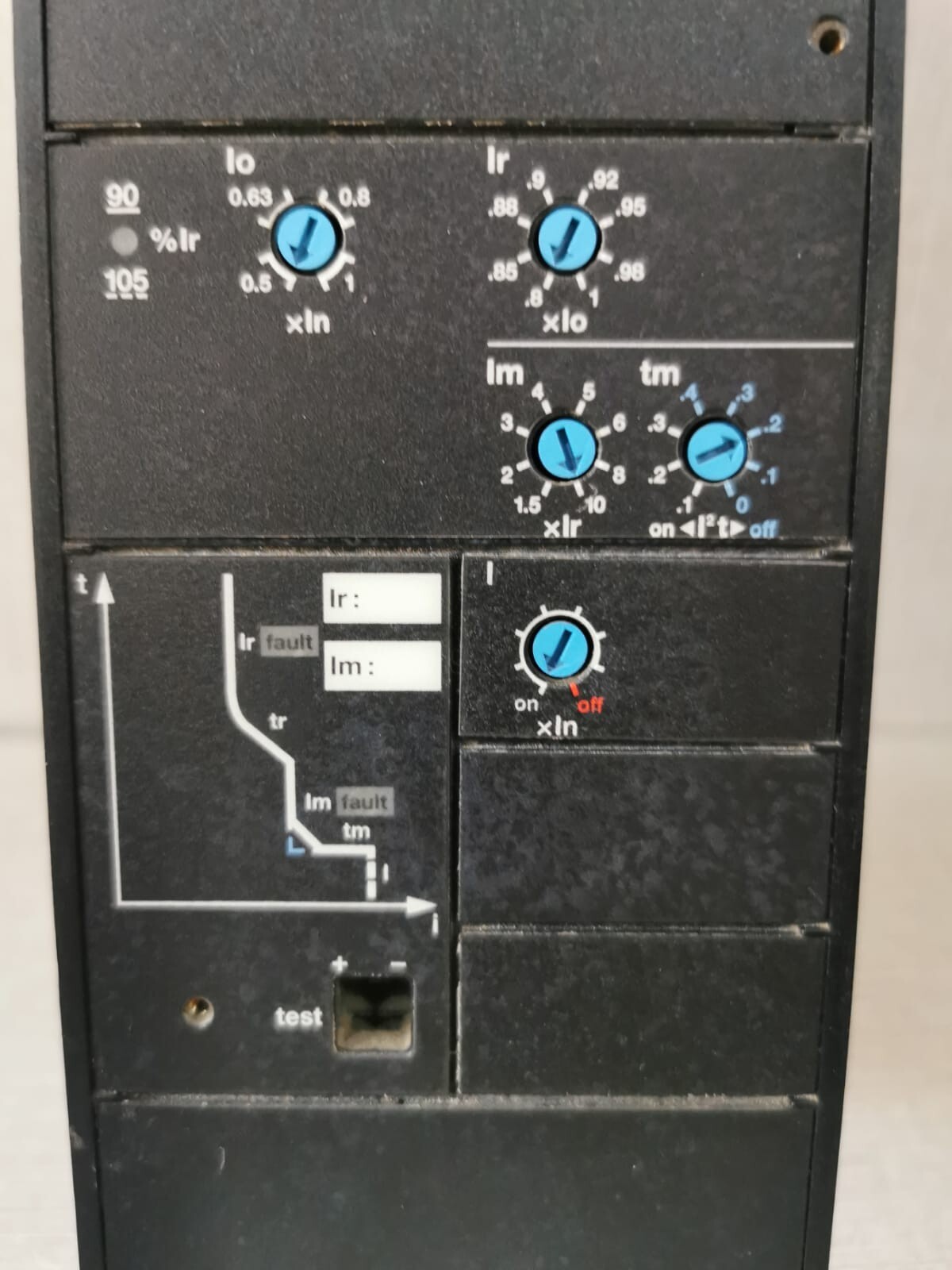 Schneider Electric STR-38 MERLIN GERIN STR38S ELECTRIC TRIP CONTROL CIRCUIT BREAKER STR 38 S IN=250A 2