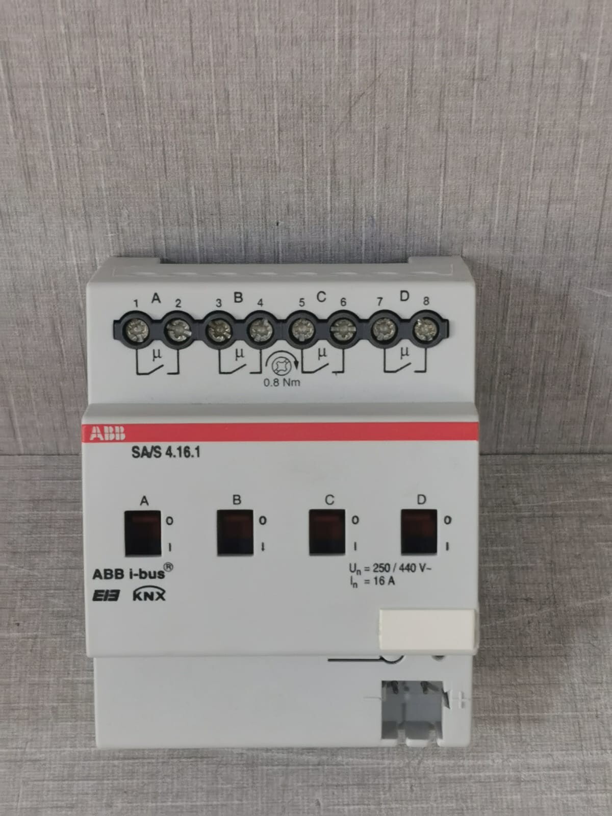ABB 2CDG 110 063 R0011 ABB SA/S 4.16.1 SWITCH ACTUATOR 2CDG 110 063 R0011 - Only Box 3