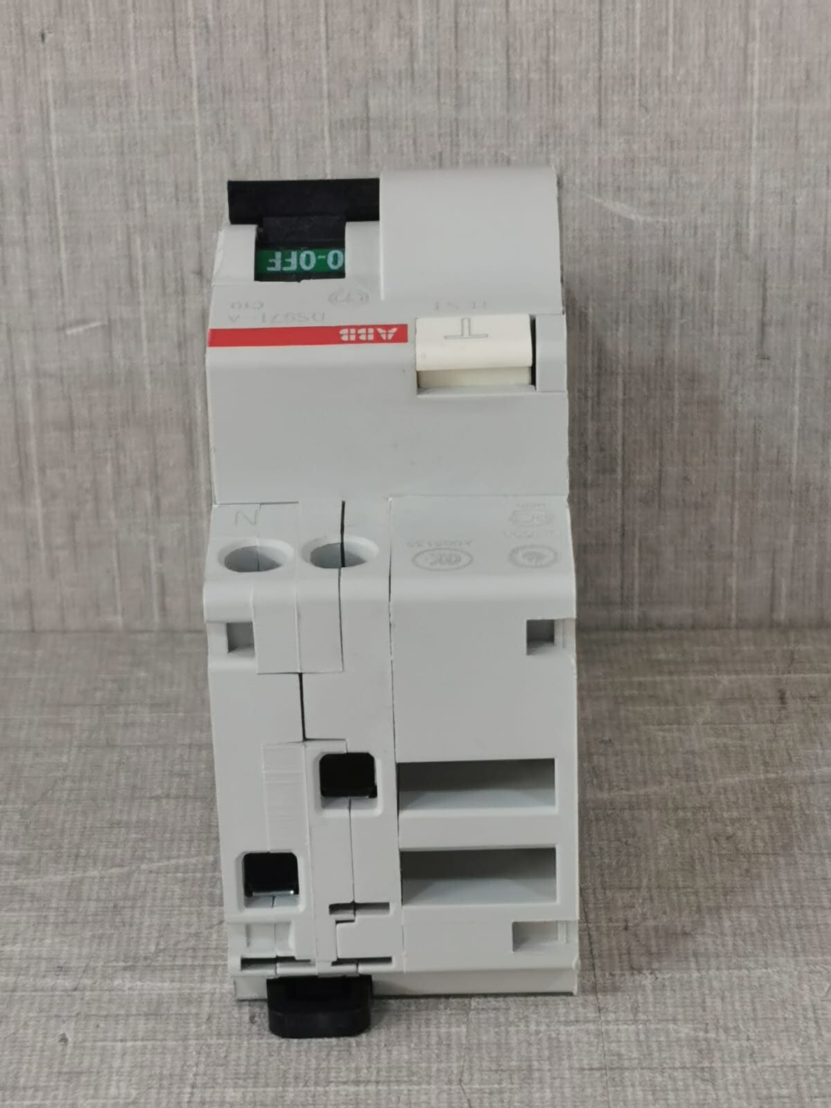 ABB DS971-A ABB DS971-A C10 RESIDUAL CURRENT DEVICES 5