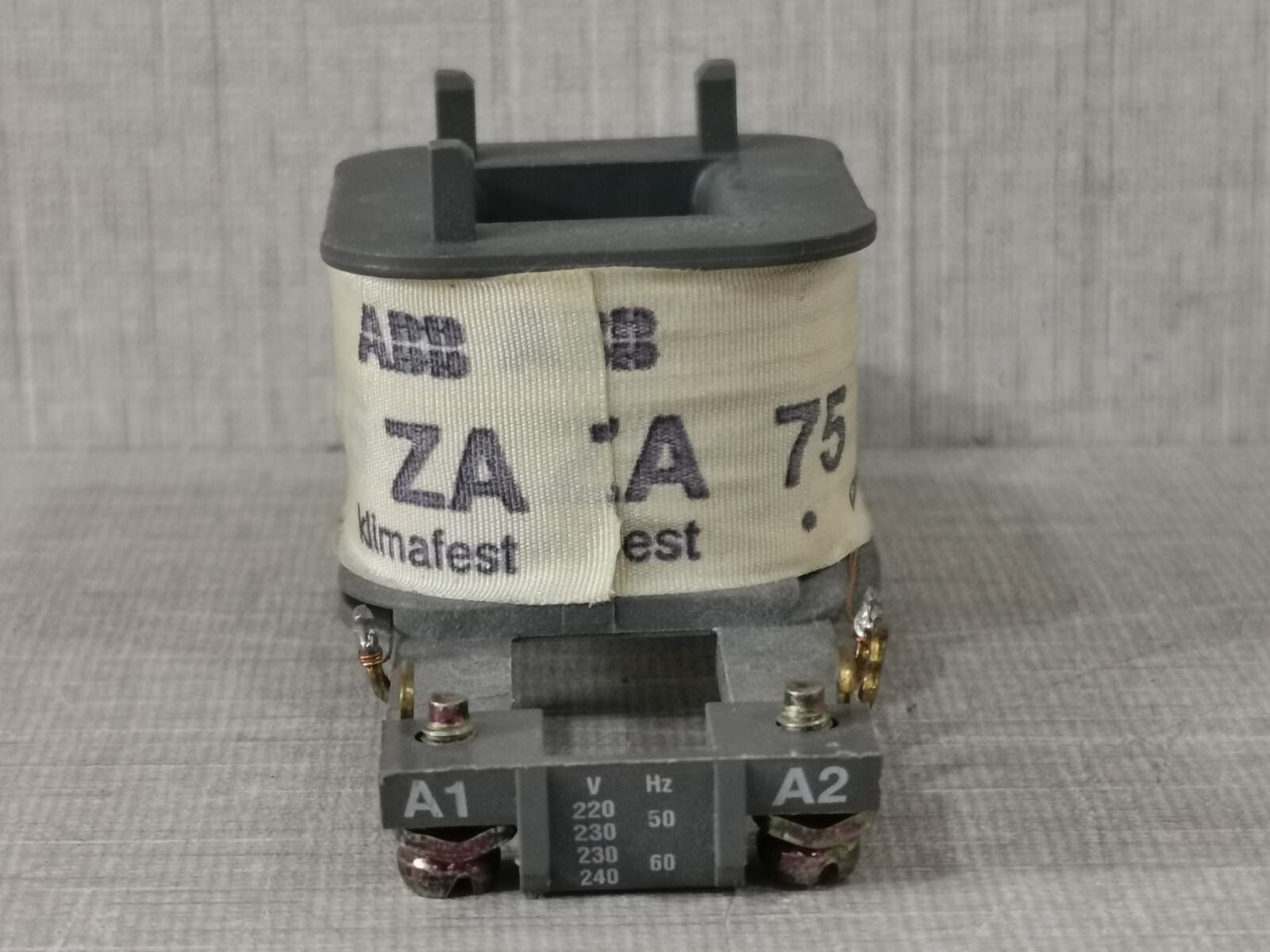 ABB 1SBN153510R8106 ABB 1SBN153510R8106 ZA75-80 230-240V 60Hz REPLACEMENT COIL 6
