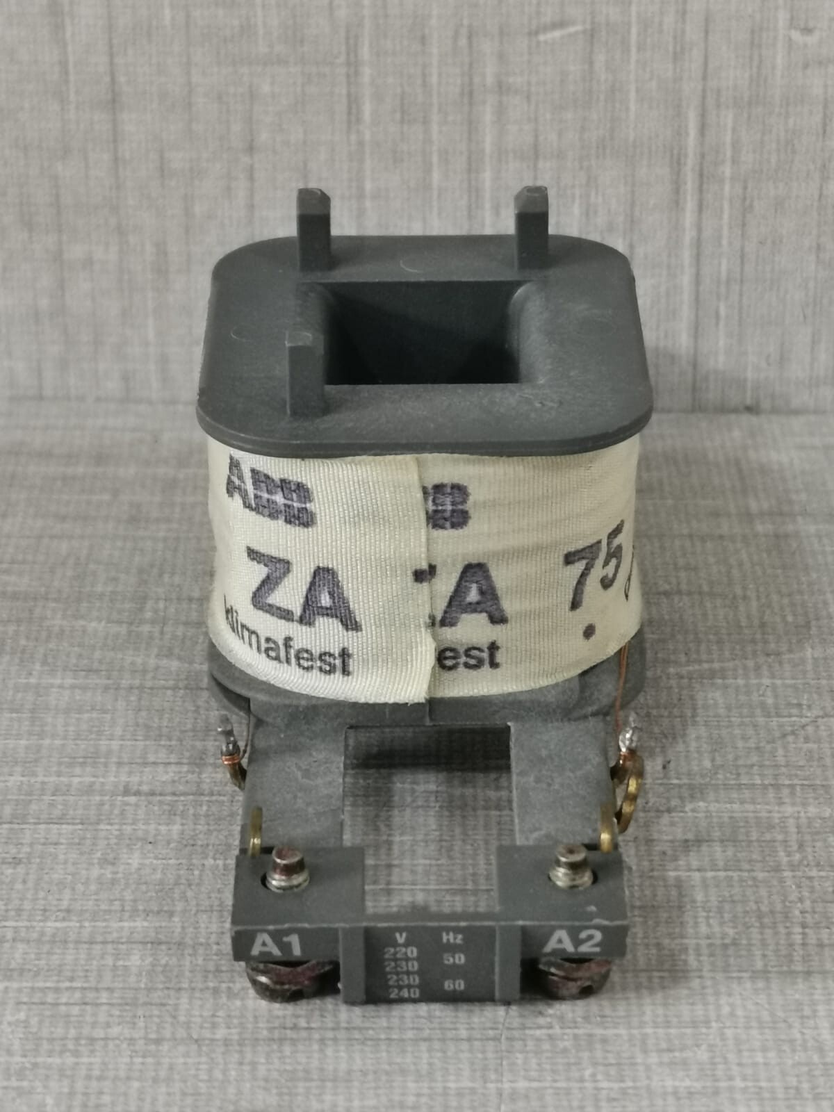 ABB 1SBN153510R8106 ABB 1SBN153510R8106 ZA75-80 230-240V 60Hz REPLACEMENT COIL 7