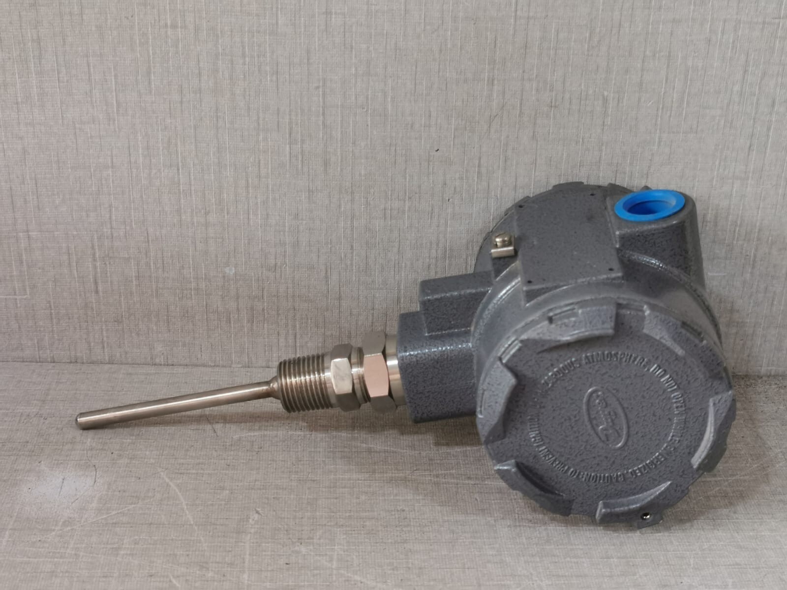 DWYER INSTRUMENTS TTE-104-W DWYER INSTRUMENTS TTE-104-W EXPLOSION-PROOF RTD Temperature Transmitter, 4"Probe 6