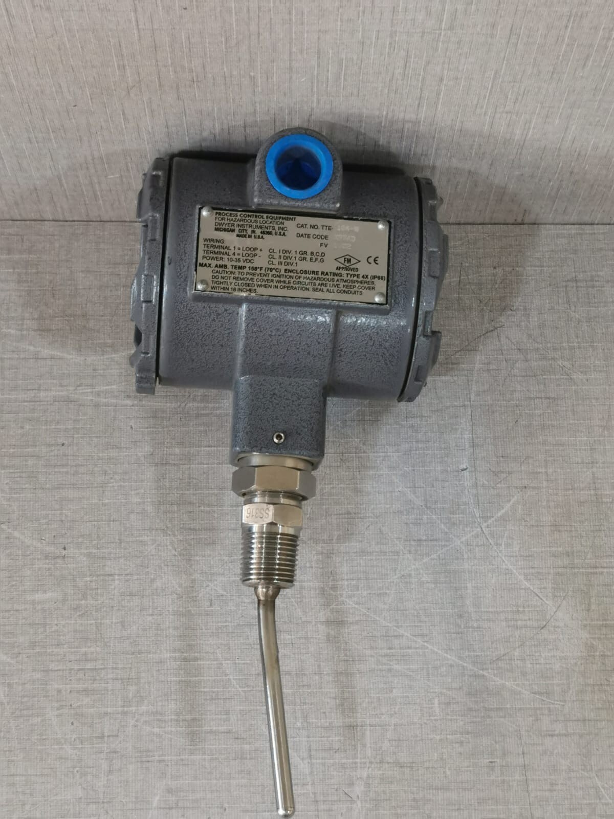 DWYER INSTRUMENTS TTE-104-W DWYER INSTRUMENTS TTE-104-W Temperature Transmitter 2