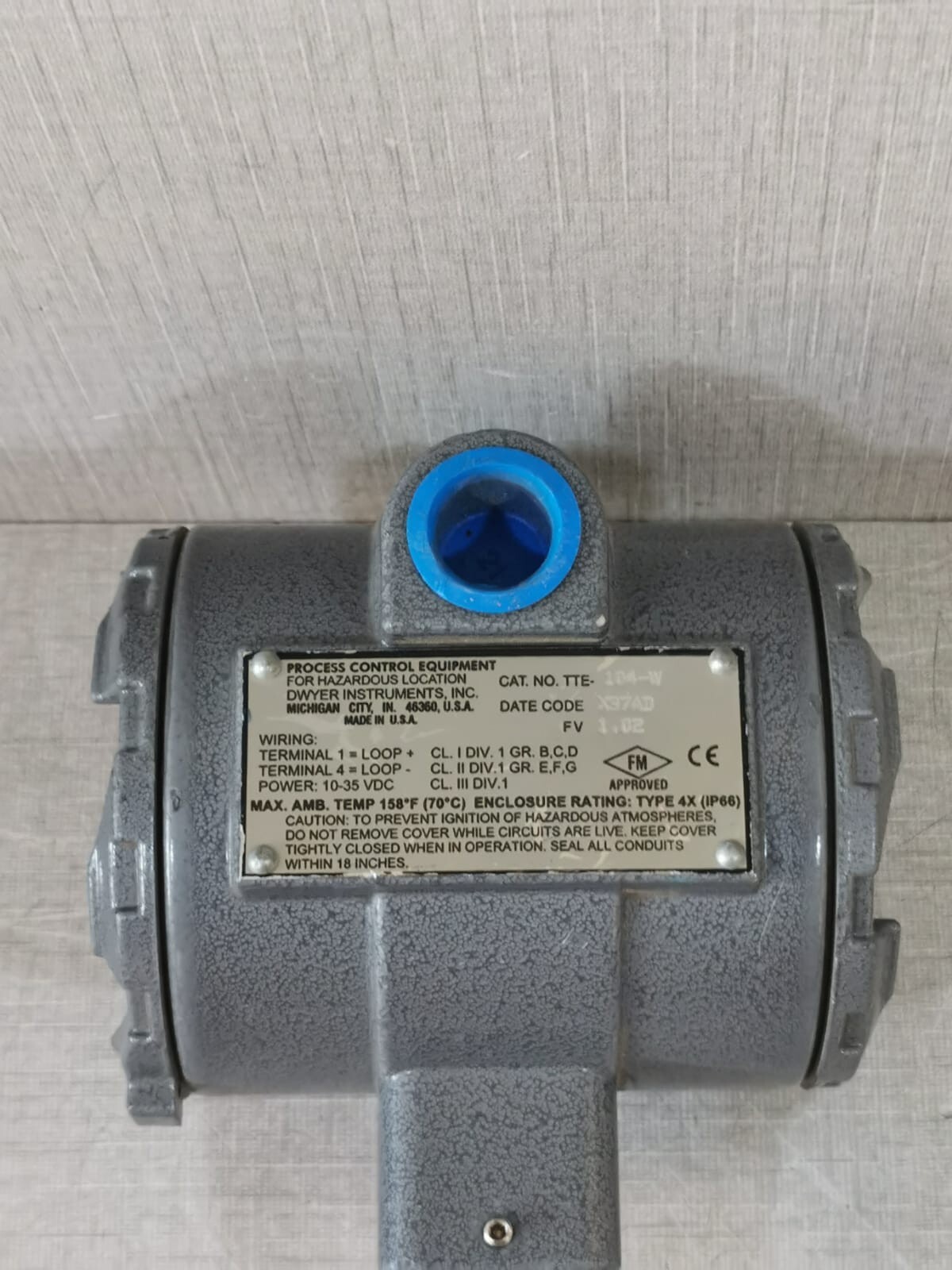 DWYER INSTRUMENTS TTE-104-W DWYER INSTRUMENTS TTE-104-W Temperature Transmitter 3