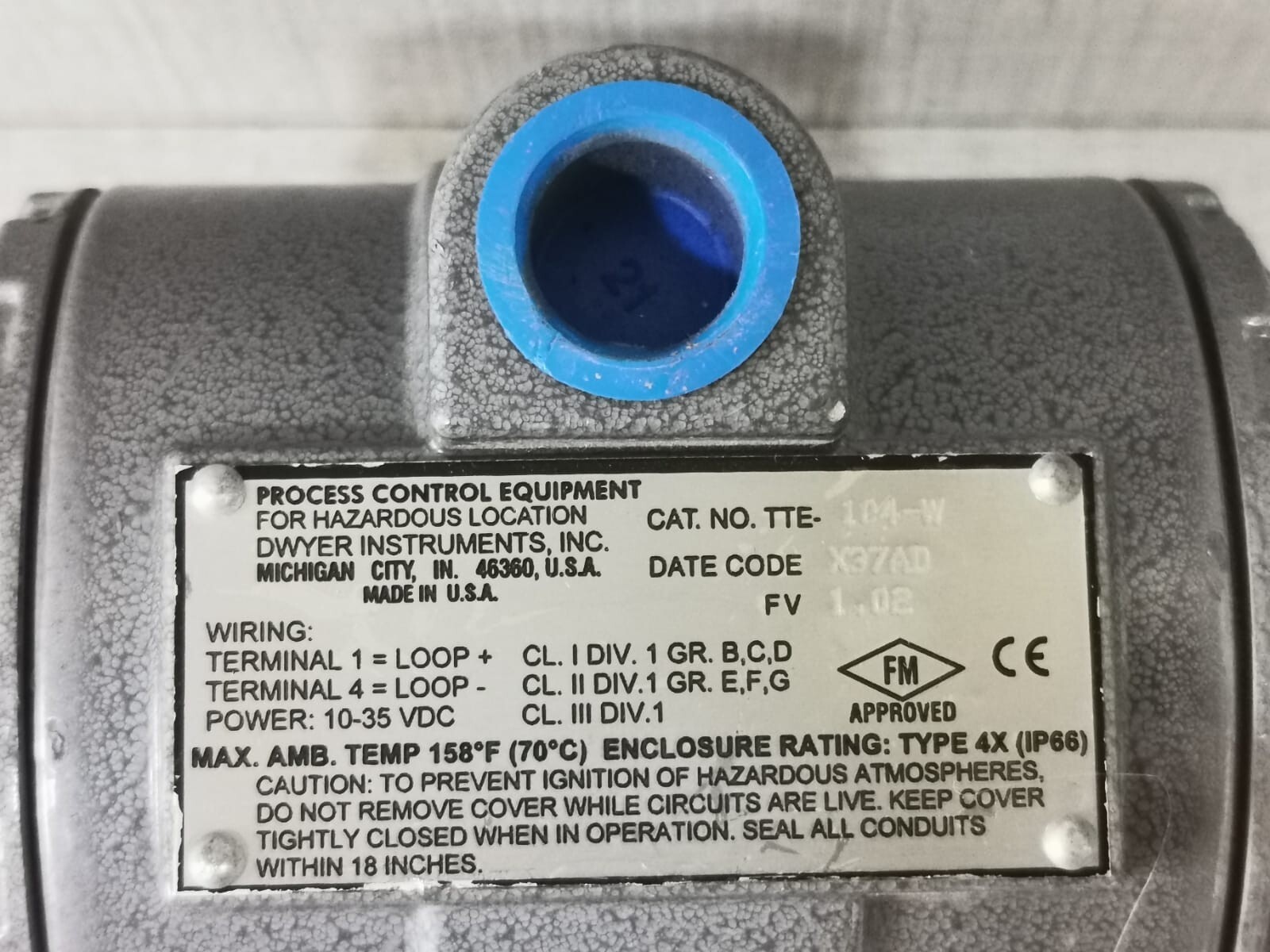 DWYER INSTRUMENTS TTE-104-W DWYER INSTRUMENTS TTE-104-W Temperature Transmitter 4