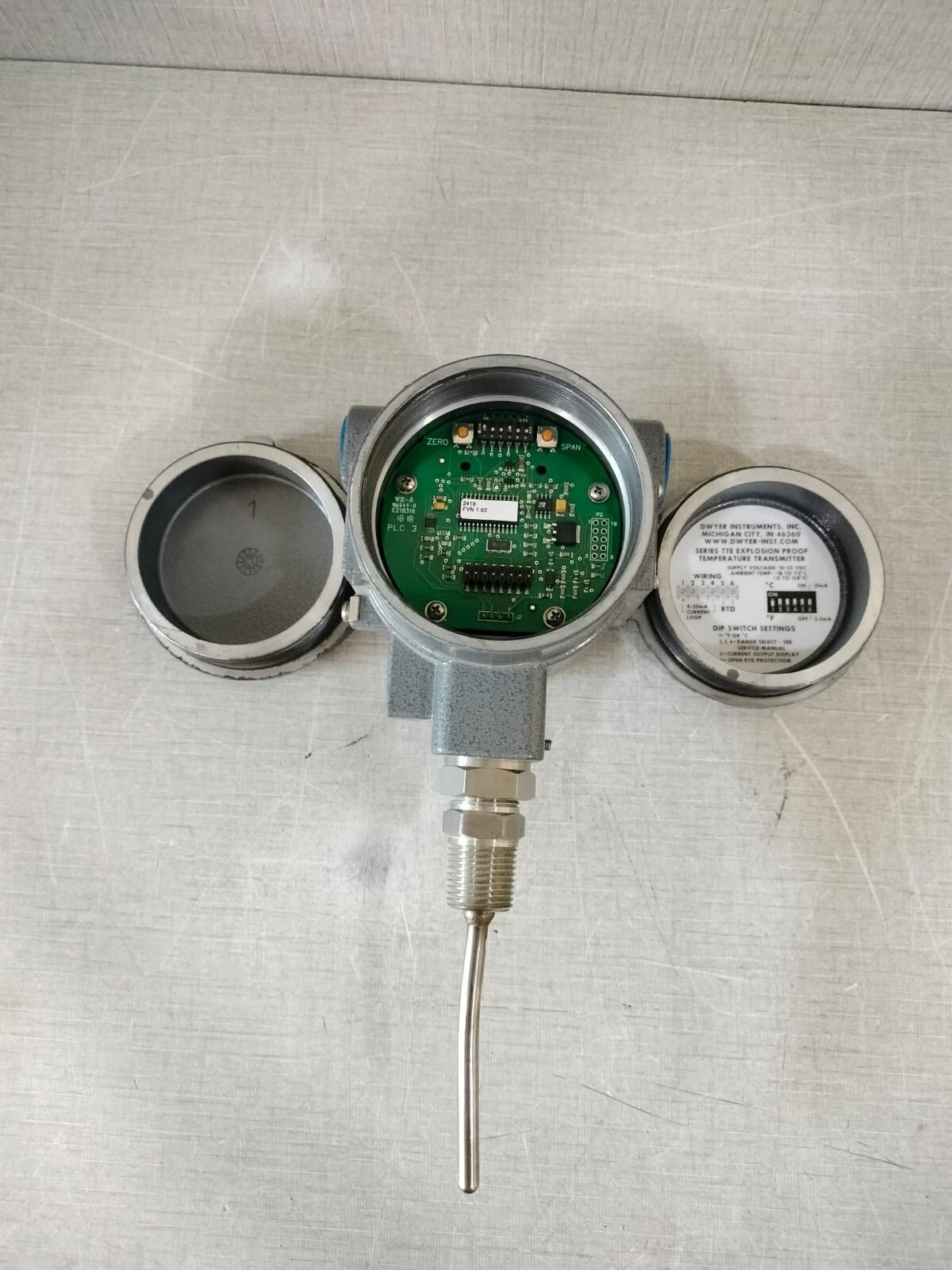 DWYER INSTRUMENTS TTE-104-W DWYER INSTRUMENTS TTE-104-W Temperature Transmitter 7