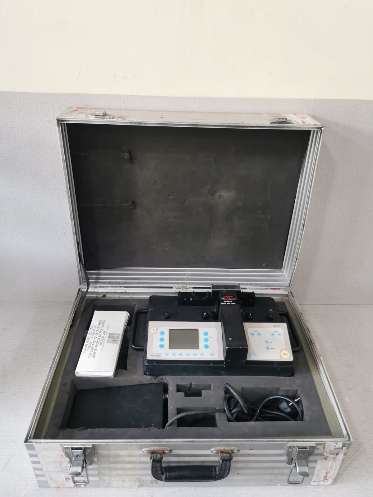 ERICSON FSU975 FUSION SPLICER- INCOMPLETE ACCESSORIES