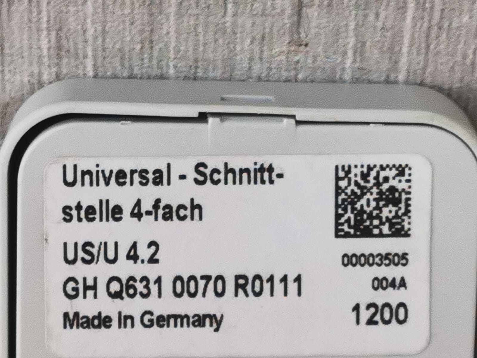 ABB ABB GH Q631 0070 R0111 ABB GH Q631 0070 R0111 US/S 4.2 UNIVERSAL INTERFACE 2