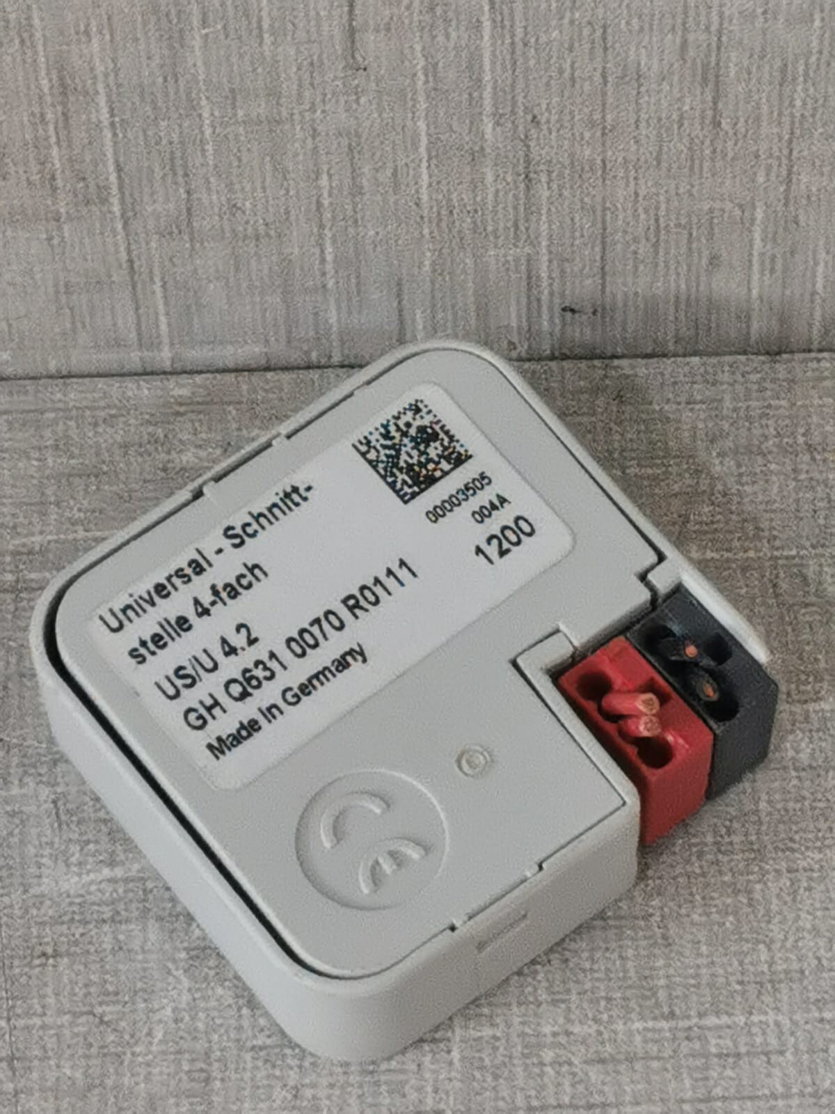 ABB ABB GH Q631 0070 R0111 ABB GH Q631 0070 R0111 US/S 4.2 UNIVERSAL INTERFACE 4