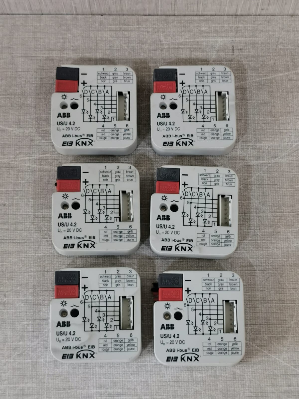 ABB ABB GH Q631 0070 R0111 ABB GH Q631 0070 R0111 US/S 4.2 UNIVERSAL INTERFACE 5