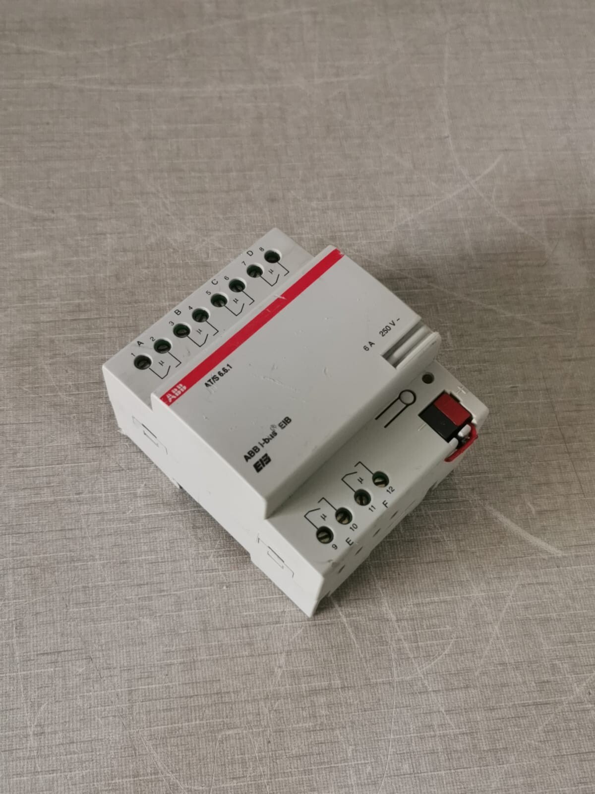 ABB GHQ6310023R0111 GHQ6310023R0111 ABB i-bus AT/S 6.6.1 Switch Actuator 6