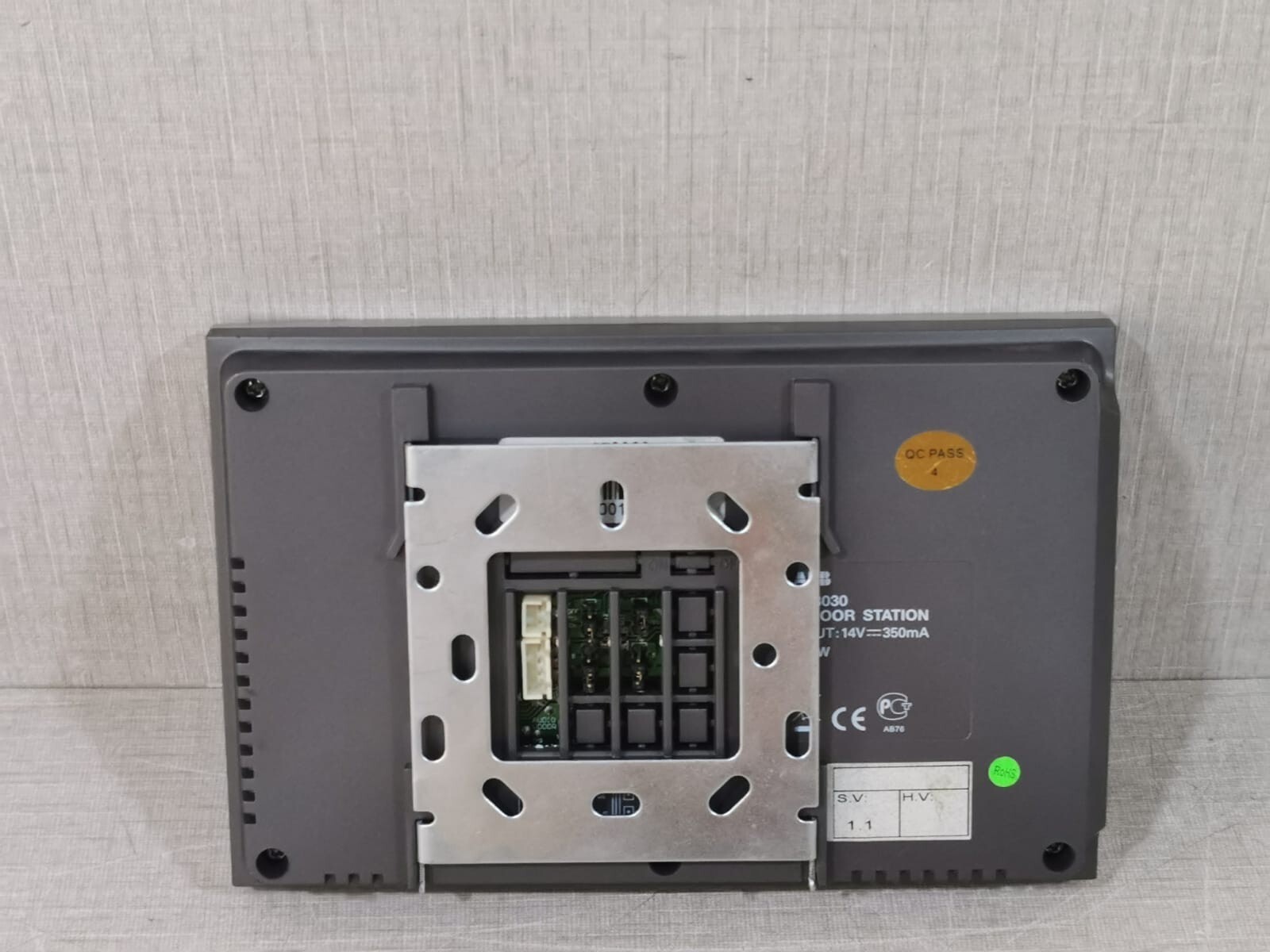 ABB GF3030 ABB GF3030 INDOOR STATION INPUT 14V 4