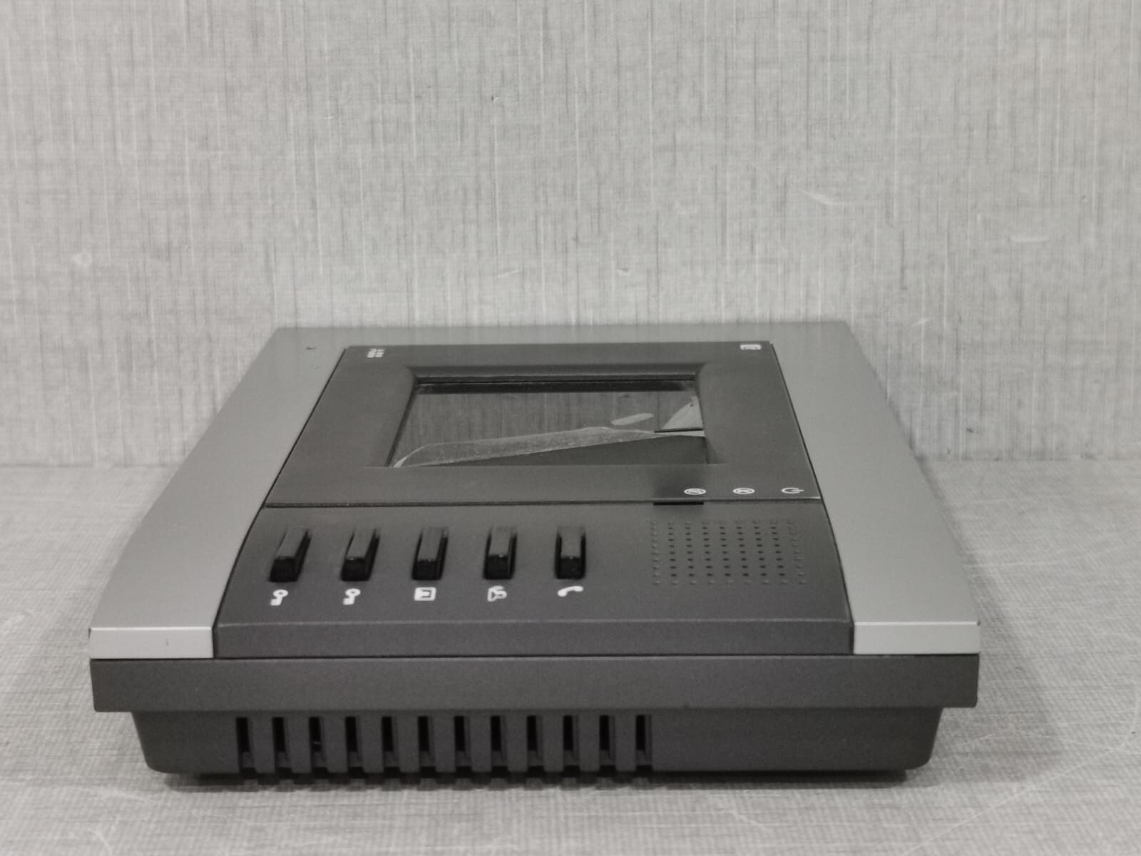 ABB GF3030 ABB GF3030 INDOOR STATION INPUT 14V 6
