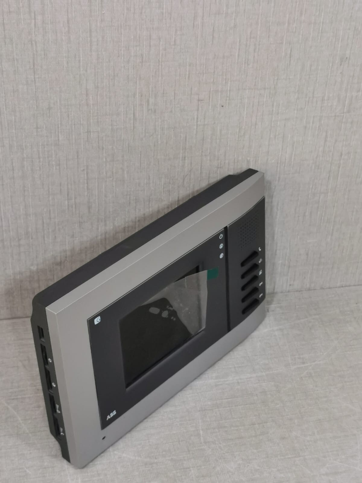 ABB GF3030 ABB GF3030 INDOOR STATION INPUT 14V 9