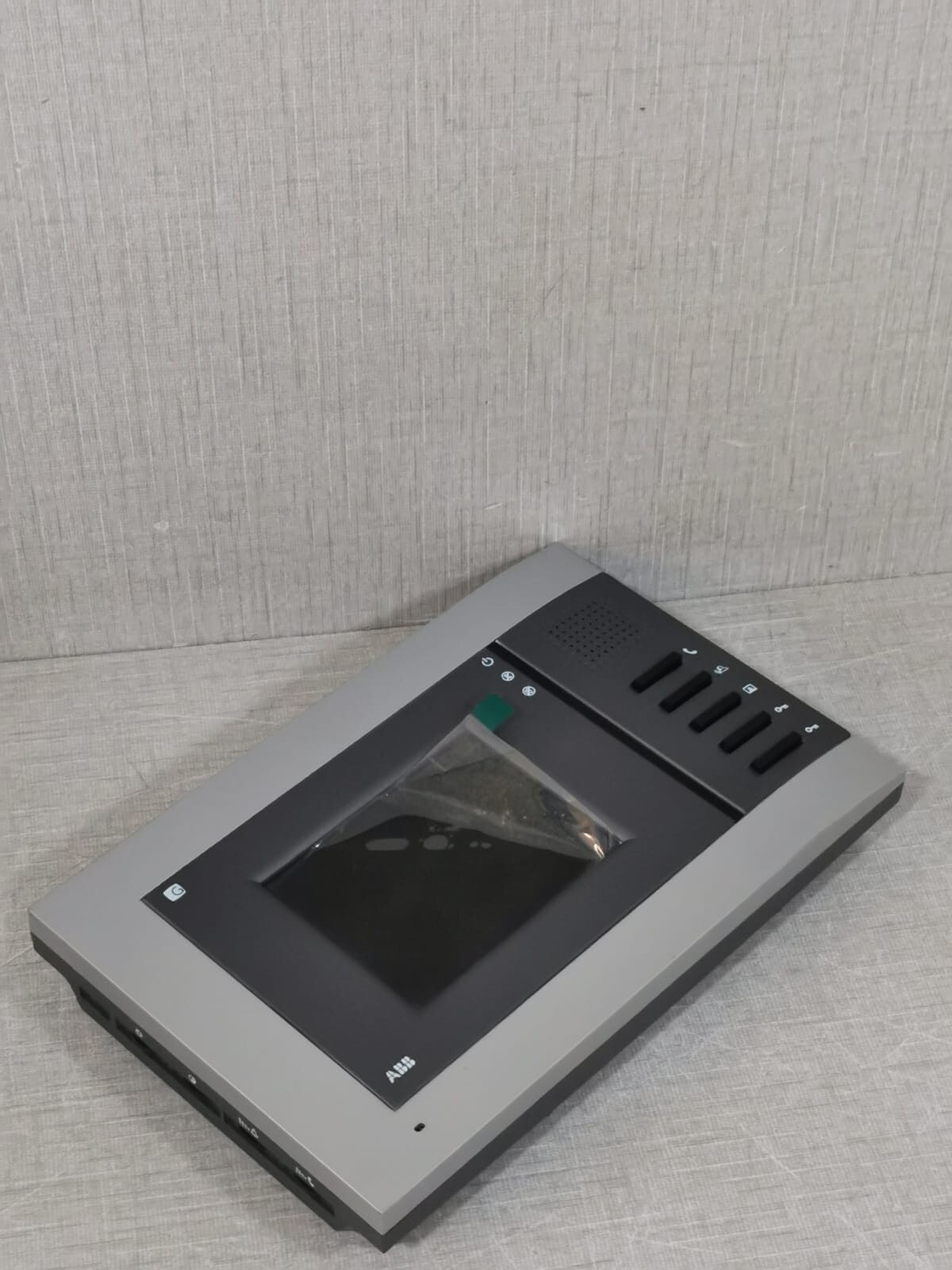 ABB GF3030 ABB GF3030 INDOOR STATION INPUT 14V 10