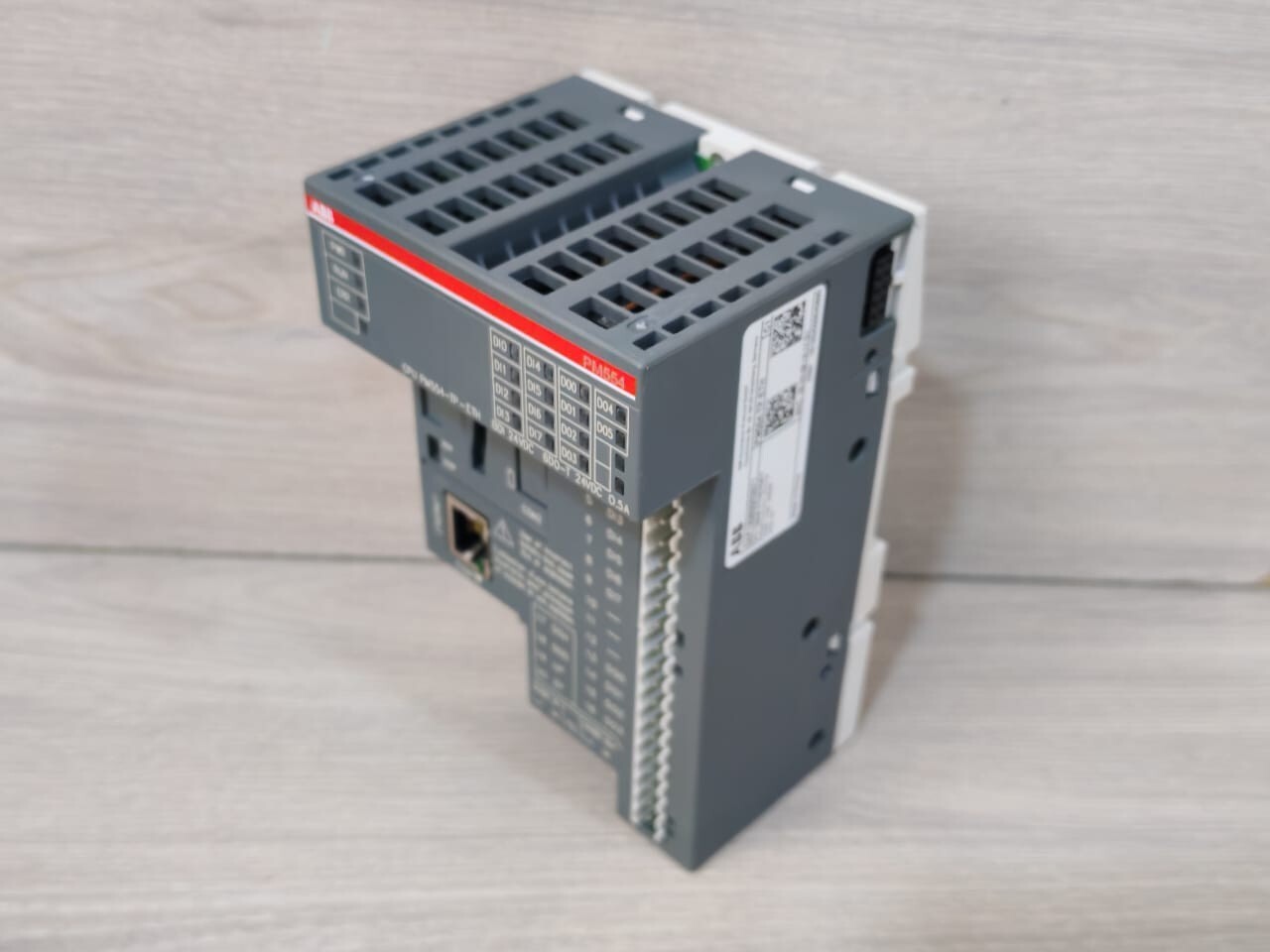 ABB 1SAP120600R0071 ABB 1SAP120600R0071 PM554-TP-ETH C1 CPU 128KB ETHERNET 7