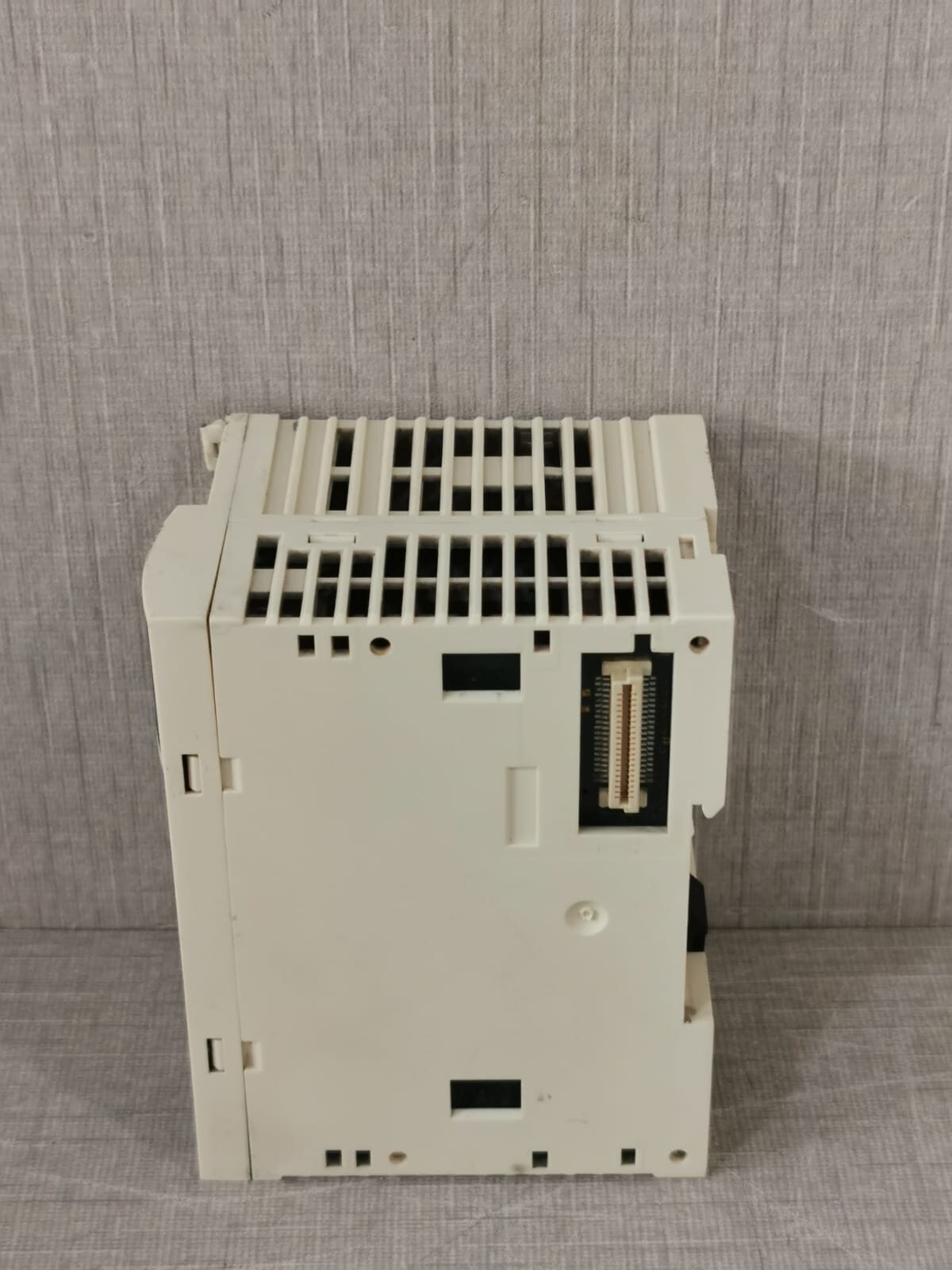 Schneider Electric OTB1C0DM9LP SCHNEIDER OTB1C0DM9LP CANopen MODULE 4