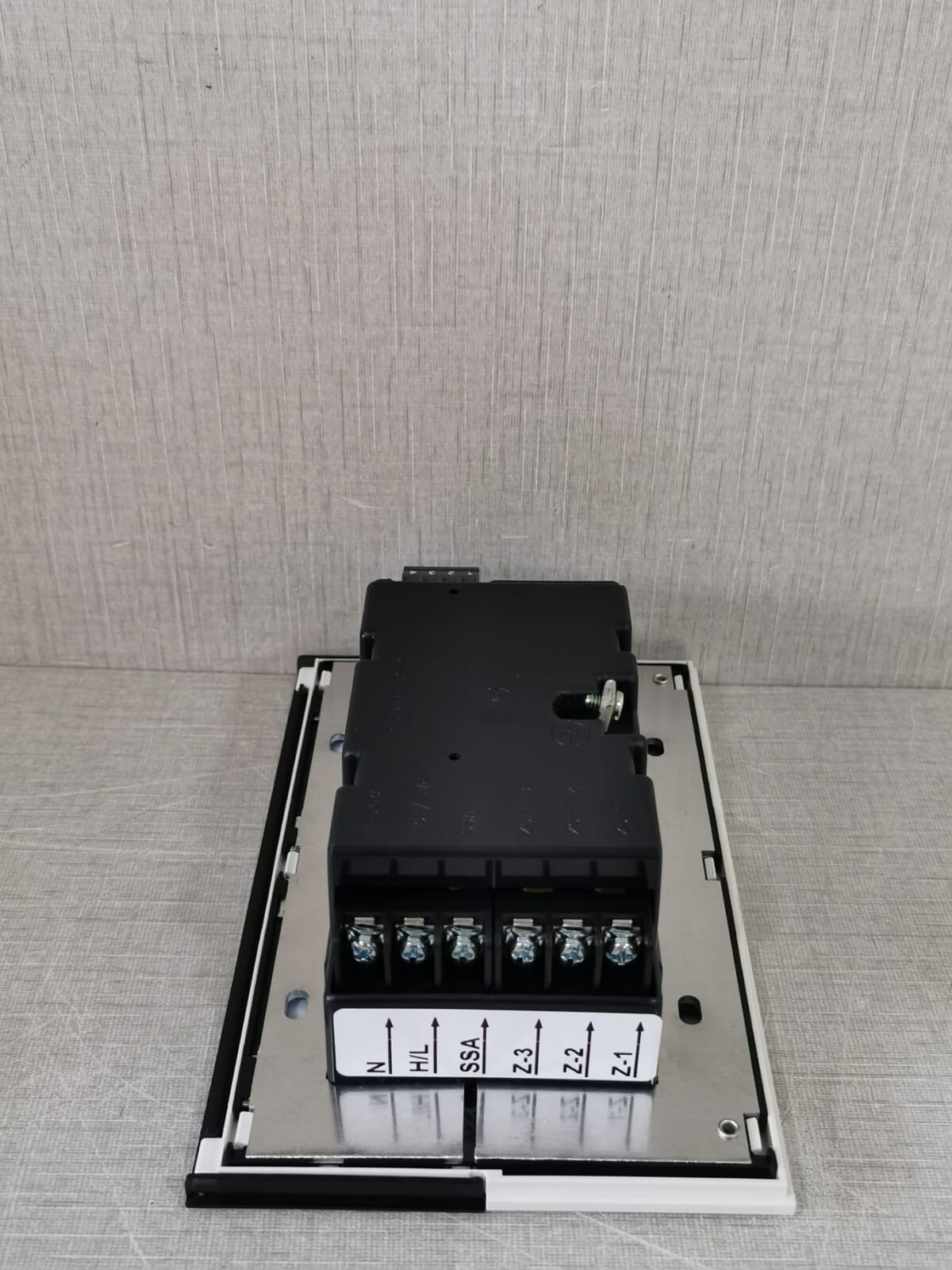 Lutron GRX-3503-T-AU-WH LUTRON GRX-3503-T-AU-WH GRAFIK EYE 3000 SERIES CONTROL UNIT 8