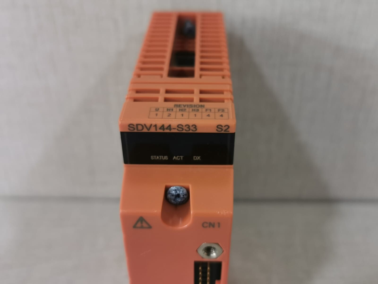 Yokogawa SDV144-S33 S2 SDV144 Yokogawa SDV144-S33 S2 Digital Input Module with Connector/Terminal Pin 2