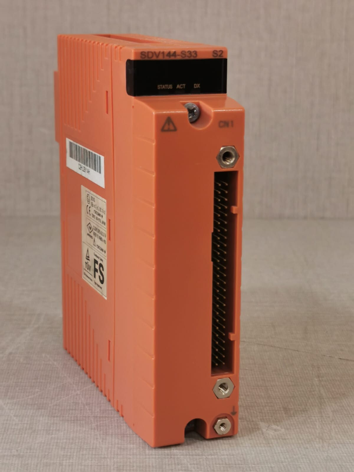 Yokogawa SDV144-S33 S2 SDV144 Yokogawa SDV144-S33 S2 Digital Input Module with Connector/Terminal Pin 8