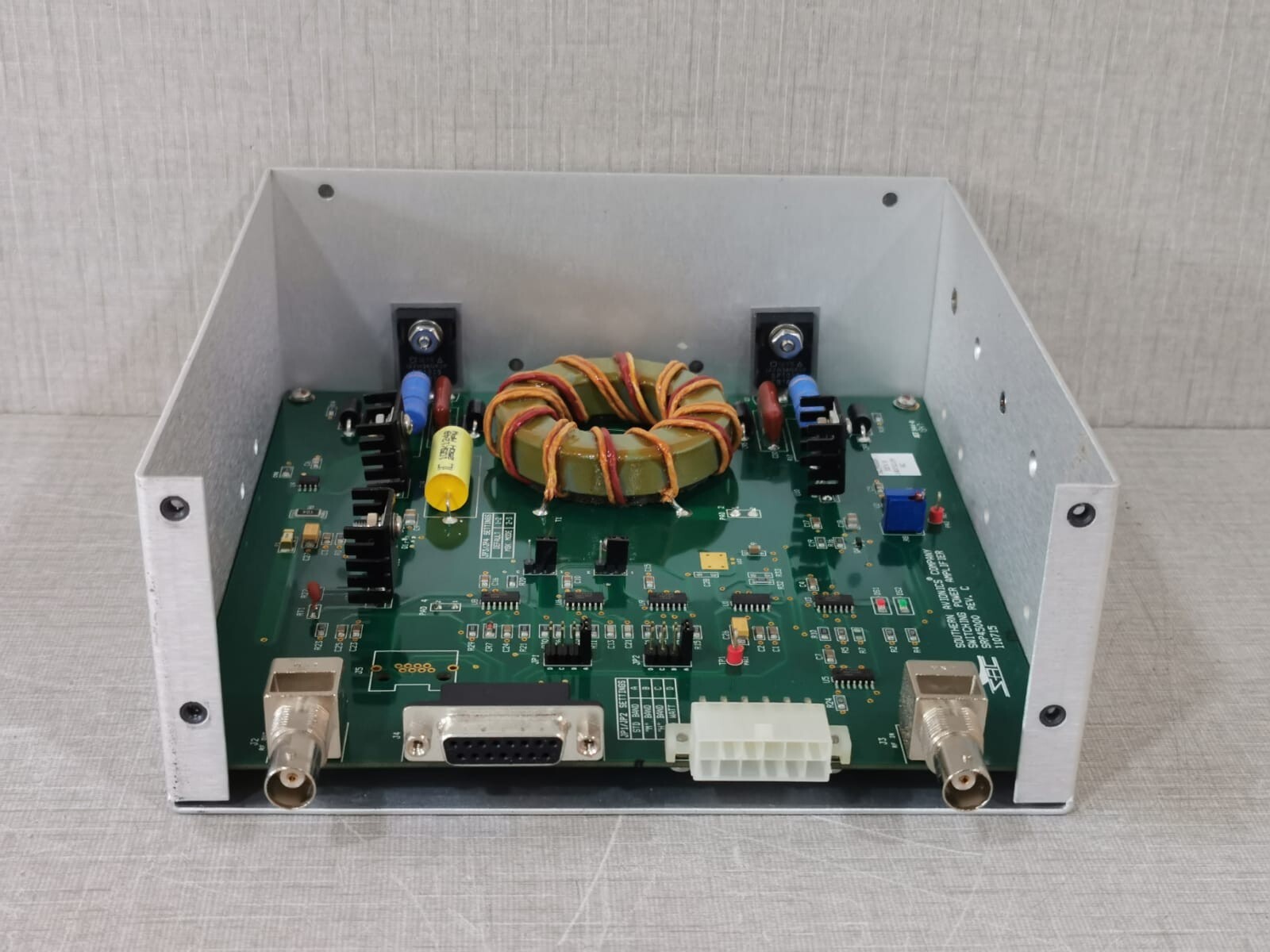 UNKNOWN SLE45000 Southern Avionics Company Switching Power Amplifier 125 WATT Module / SLE45000 8