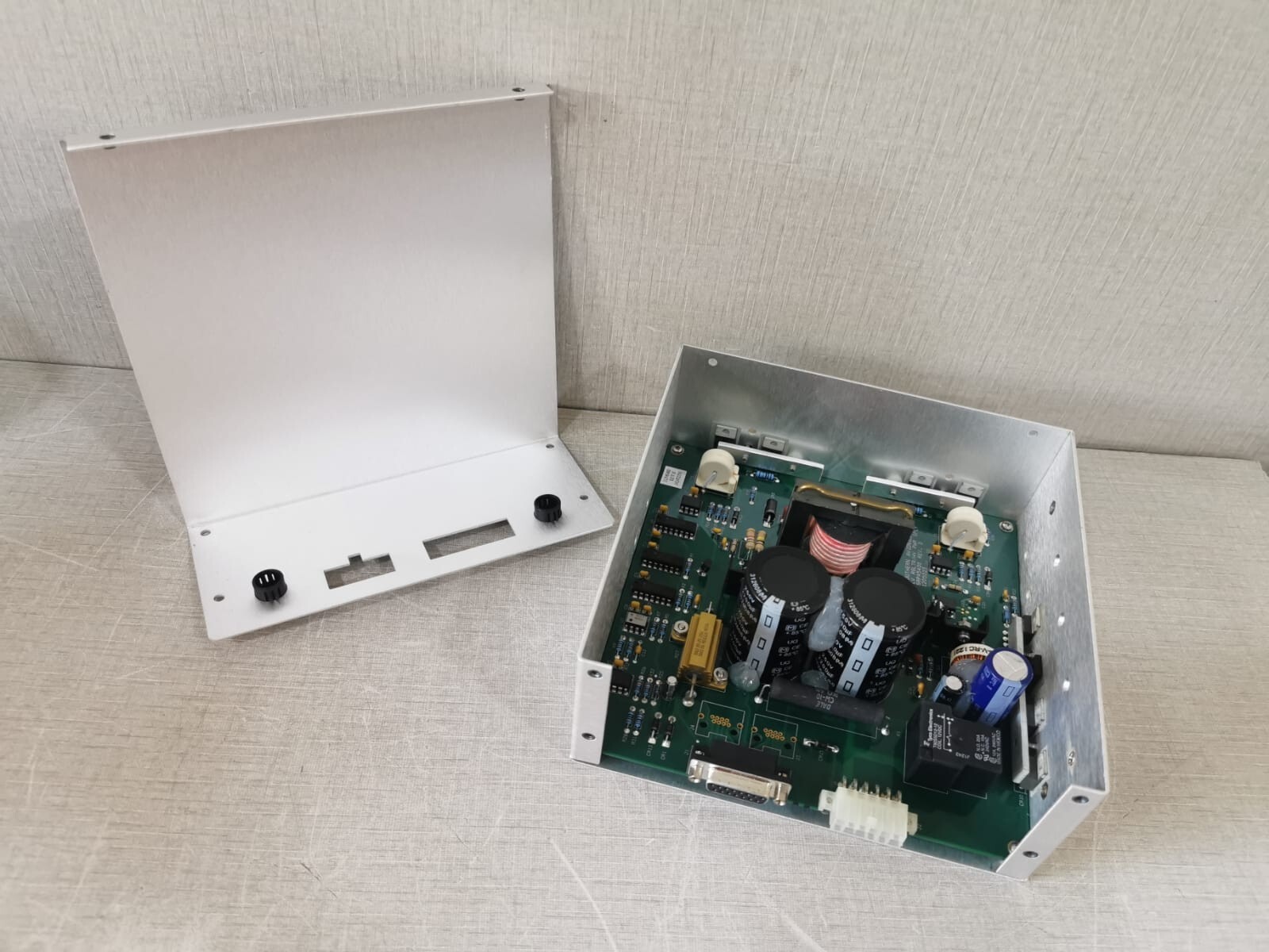 SAC Southern Avionics SLE45400 SAC Southern Avionics Company LV Power Supply Module Part No: SLE45400 6