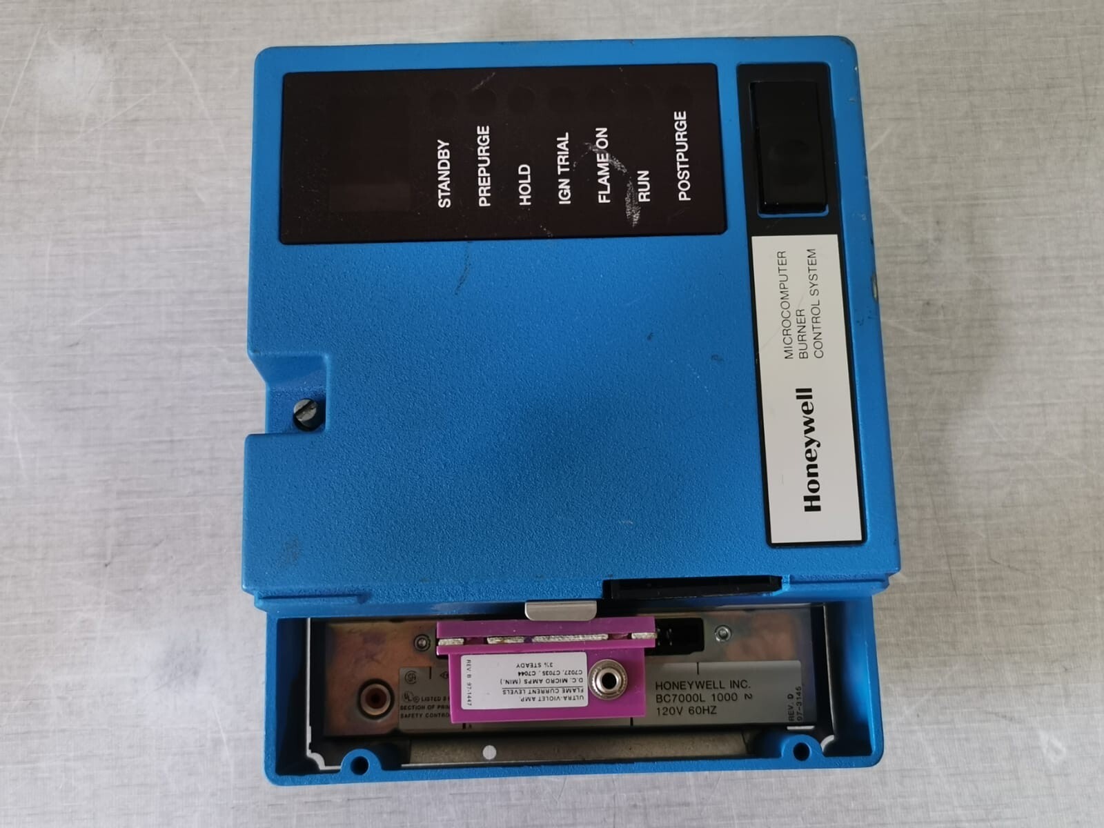 Honeywell BC7000L-1000 Honeywell BC7000L-1000 MicroComputer Burner Control System 120V 60Hz 3