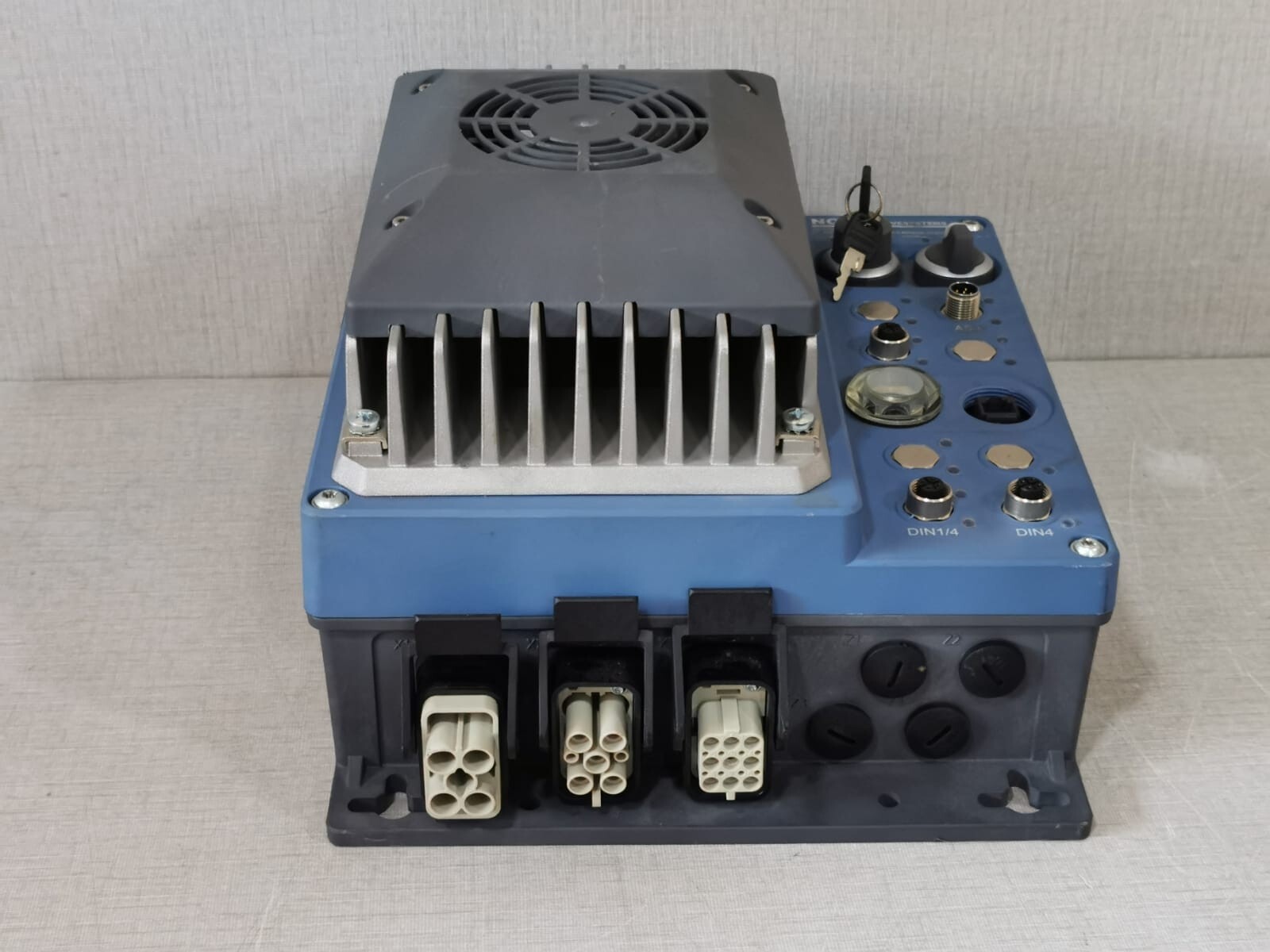 NORD Drive Systems 5060807-100 NORD Drive Systems SK270E-FDS-301-340-A Nord Frequency Inverter P/n: 5060807-100 10