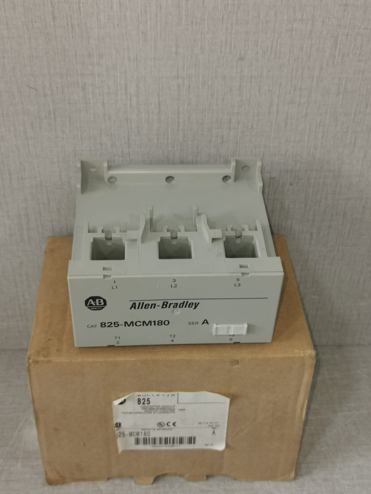 Allen-Bradley 825-MCM180 ALLEN-BRADLEY 825-MCM180 SER A CONVERTER MODULE - W/ FILTHY BOX 2