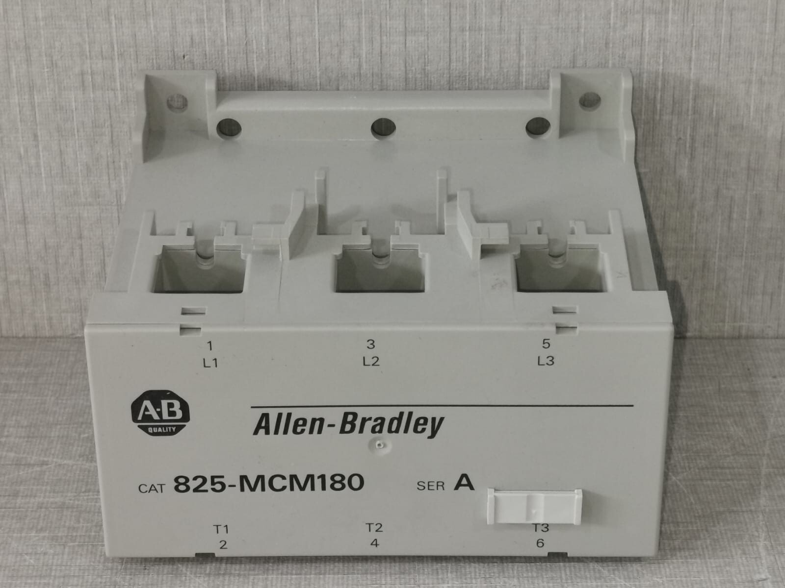 Allen-Bradley 825-MCM180 ALLEN-BRADLEY 825-MCM180 SER A CONVERTER MODULE - W/ FILTHY BOX 3